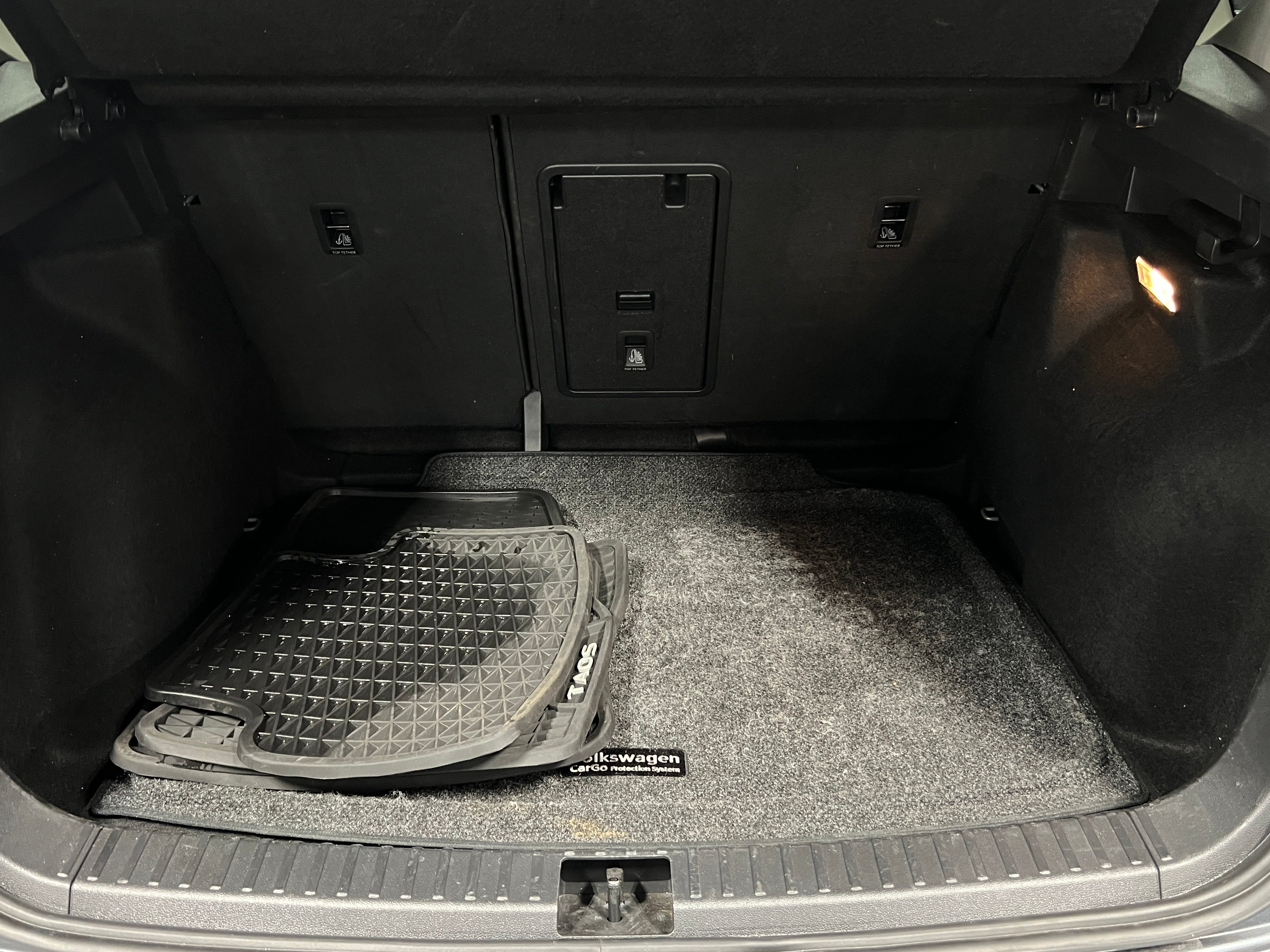 2022 Volkswagen Taos SE 6