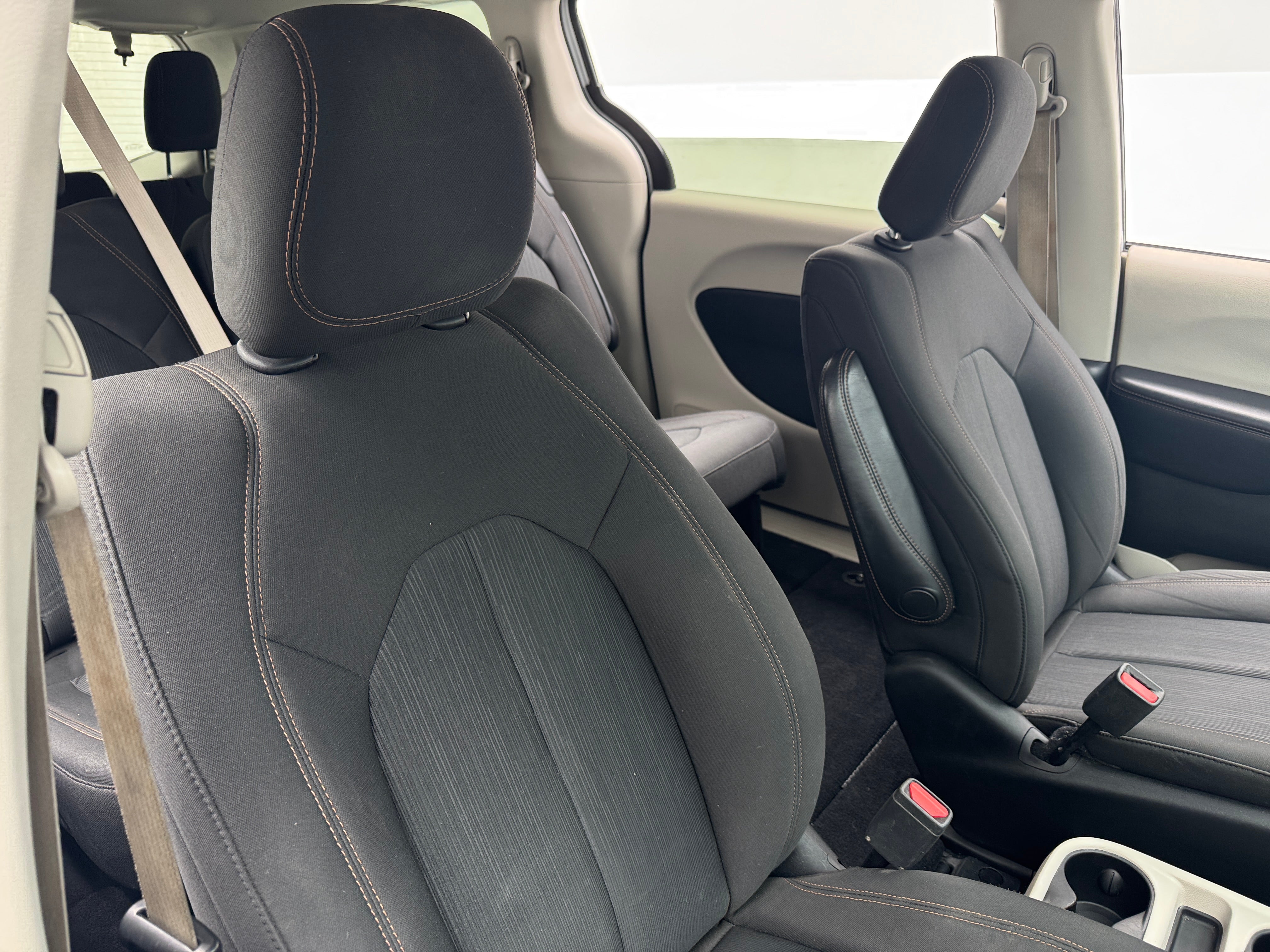 2018 Chrysler Pacifica LX 2