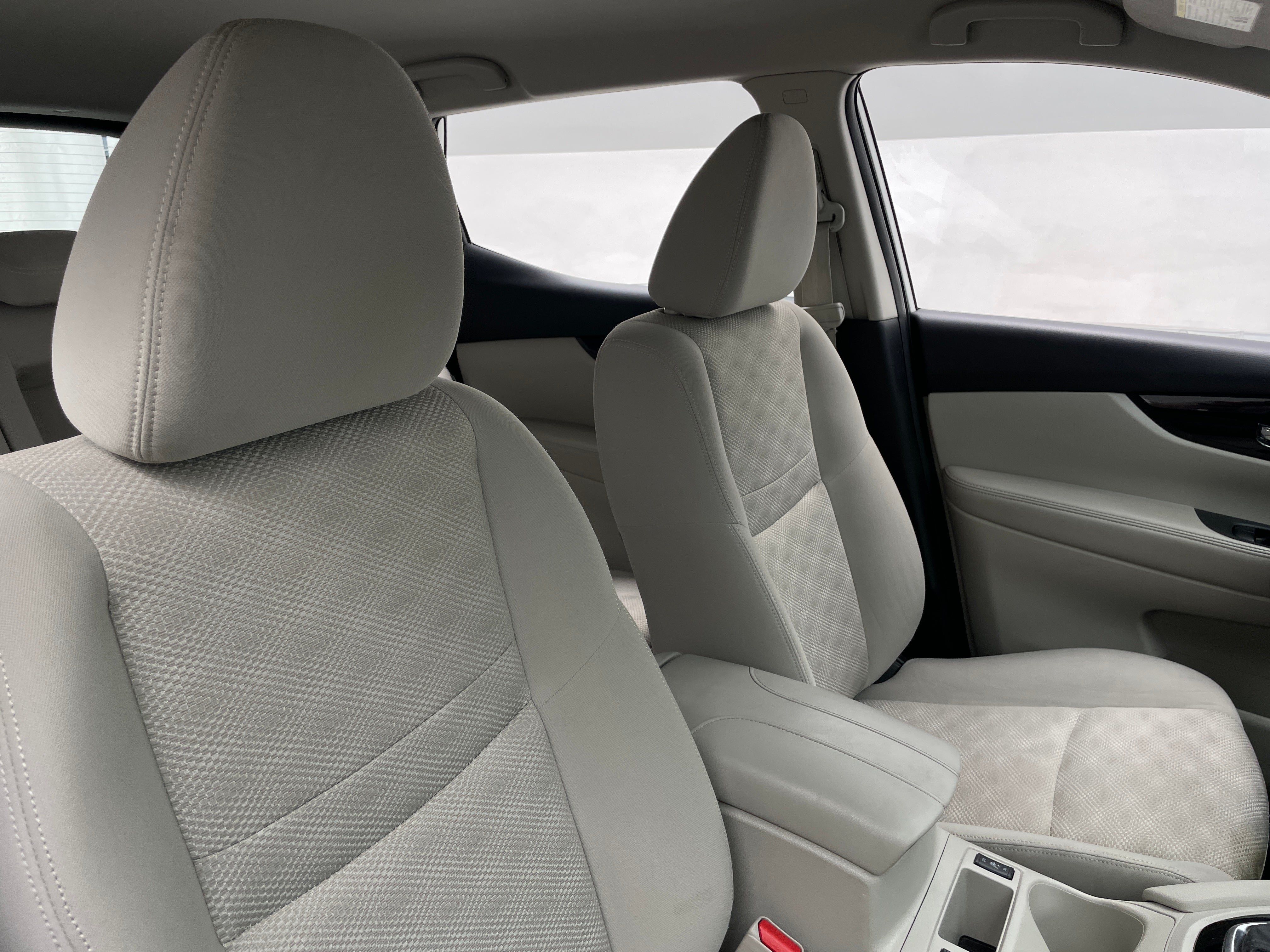 2020 Nissan Rogue Sport SV 2