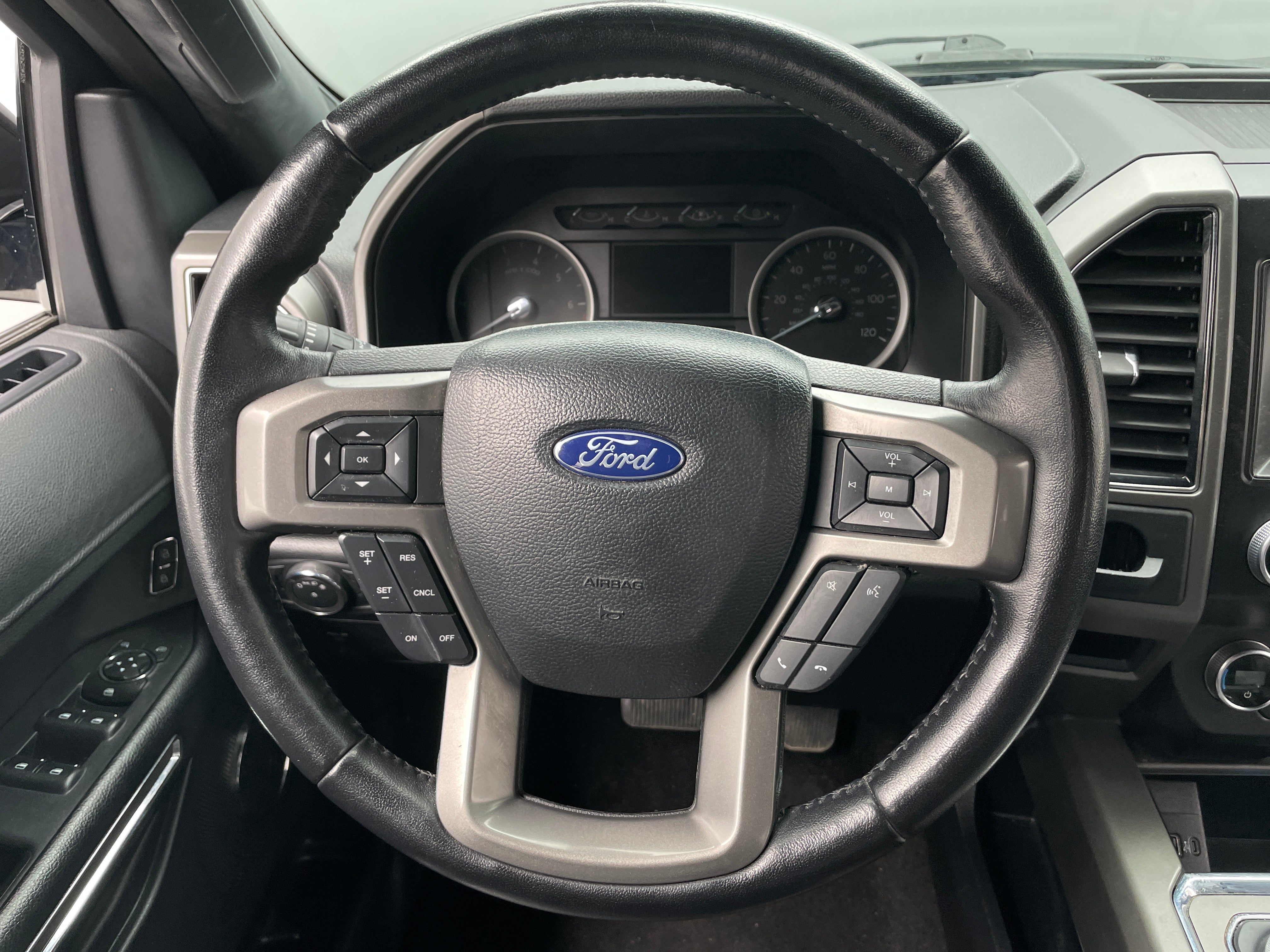 2021 Ford Expedition MAX XLT 4