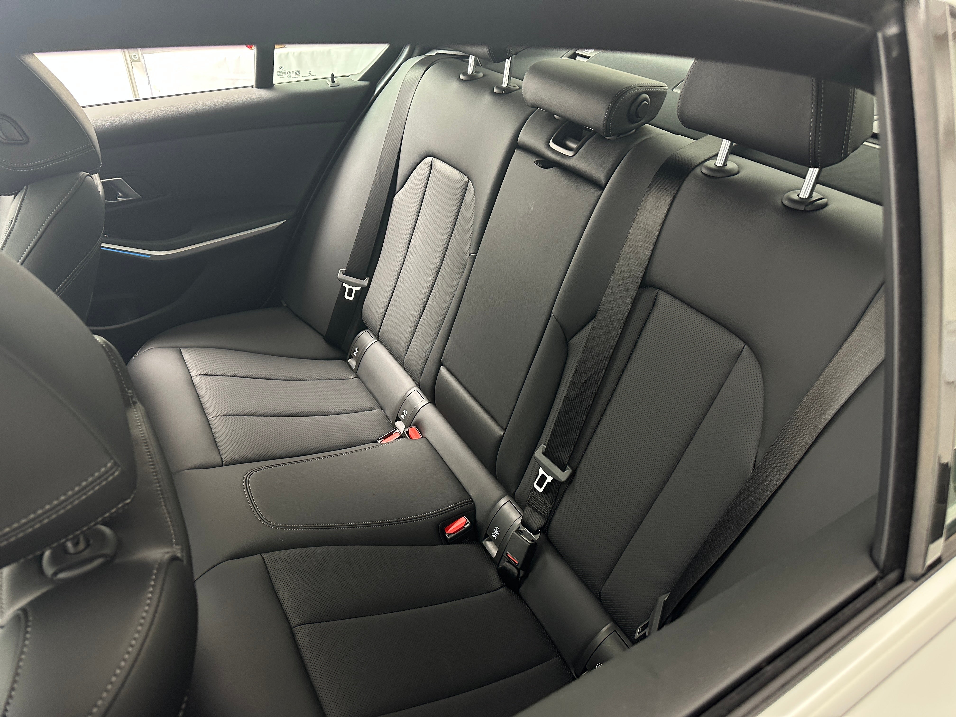 2024 BMW 3 Series 330i xDrive 5
