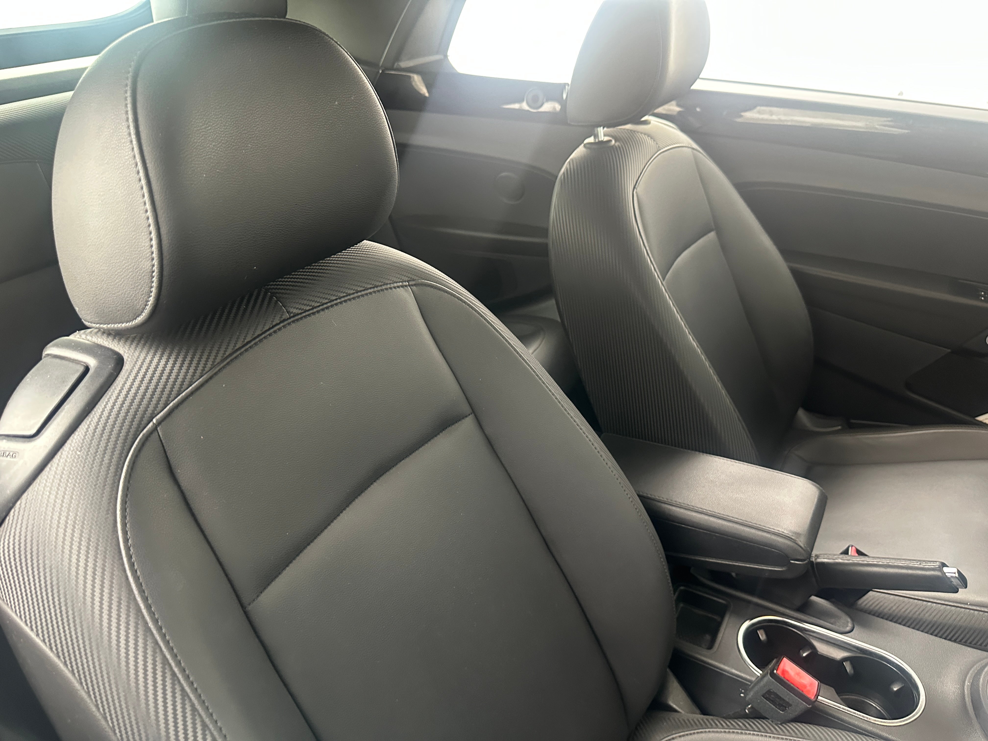 2014 Volkswagen Beetle R-Line 2