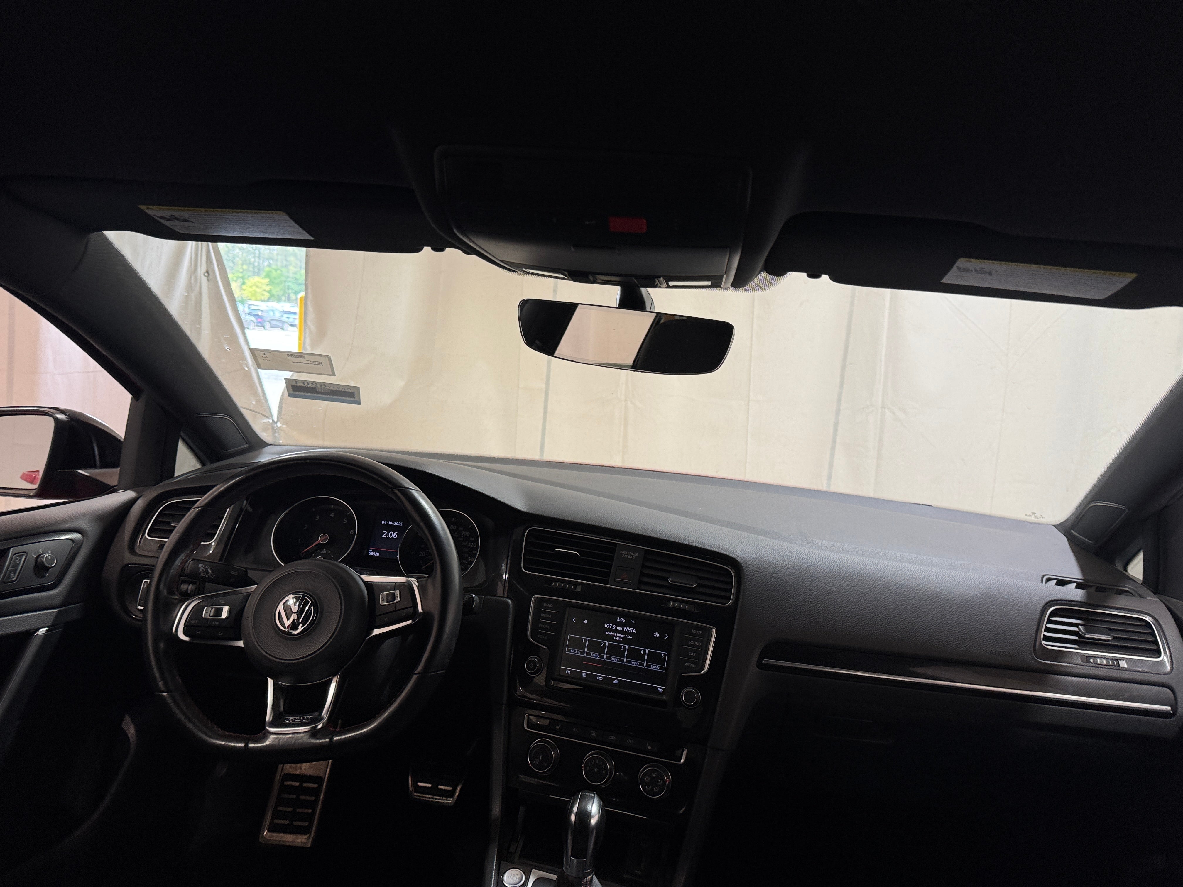 2017 Volkswagen Golf GTI S 3