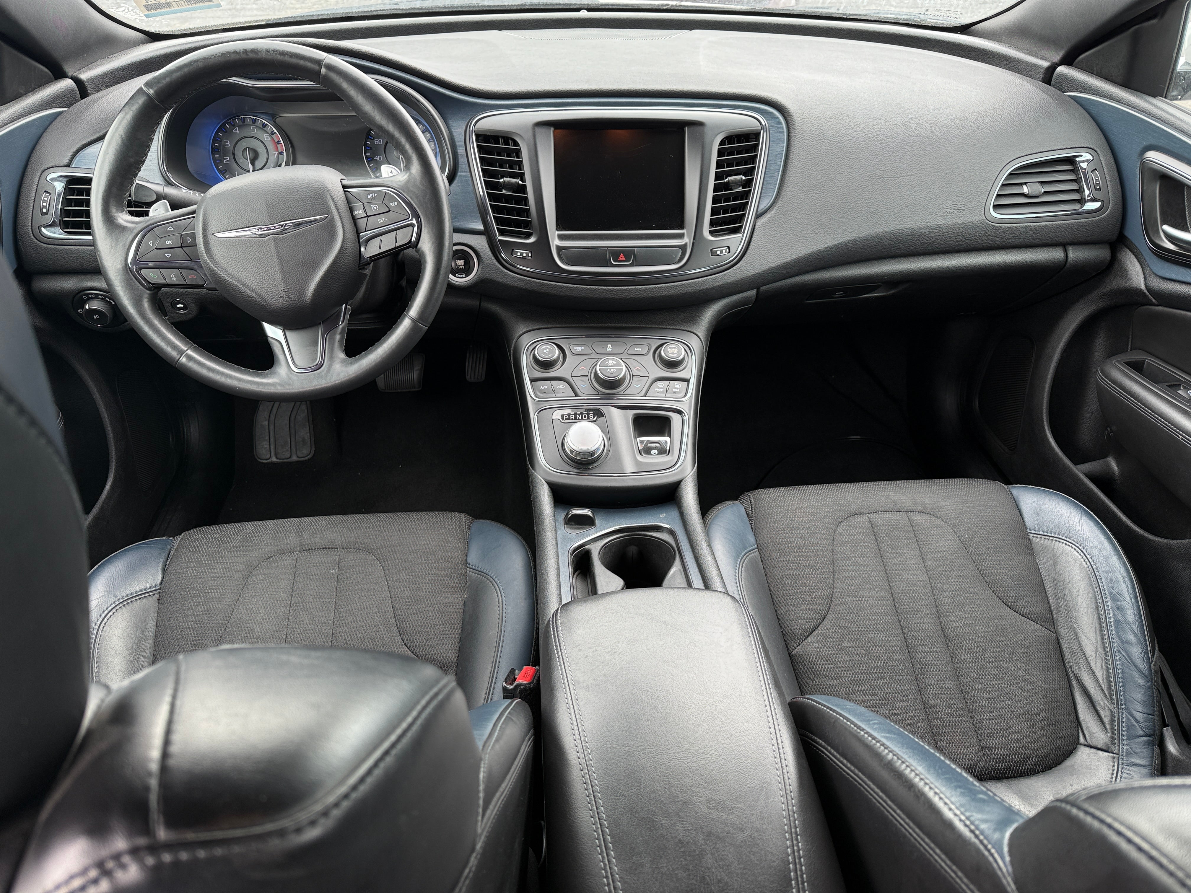 2016 Chrysler 200 S 2