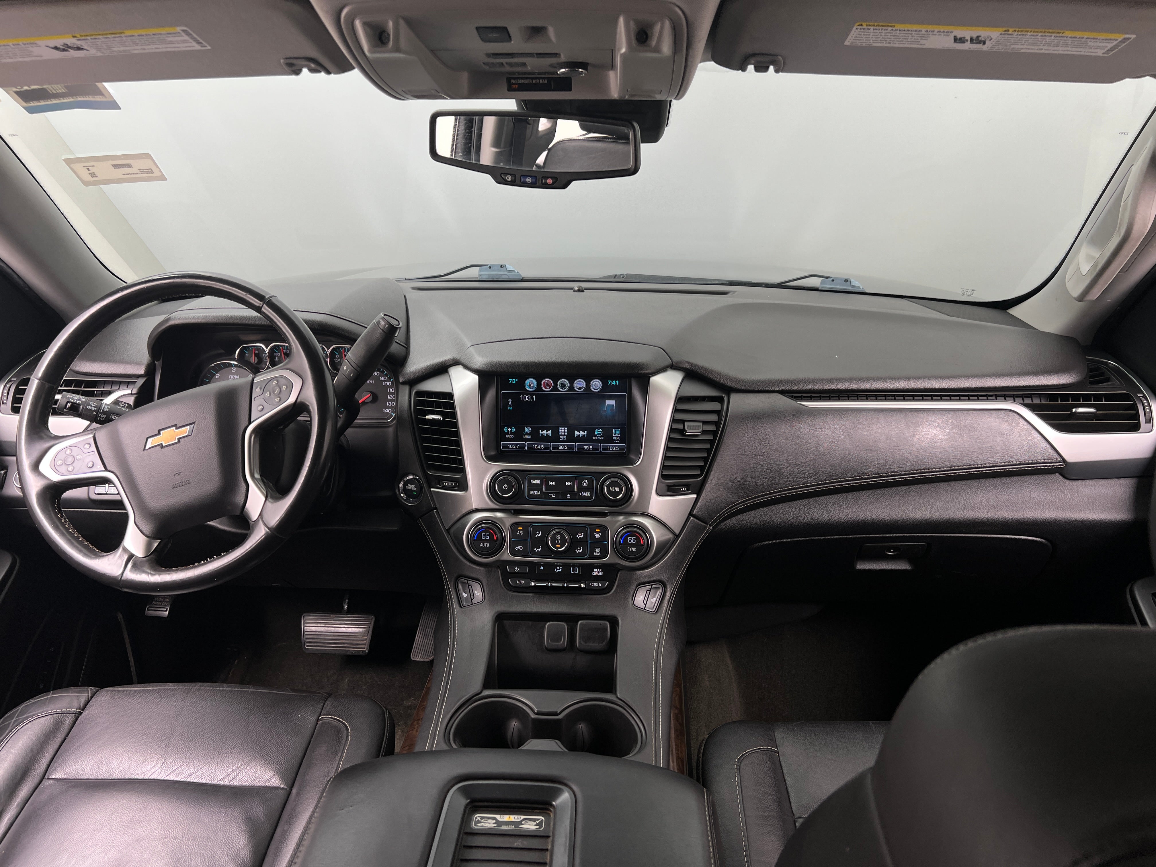 2016 Chevrolet Suburban LT 2