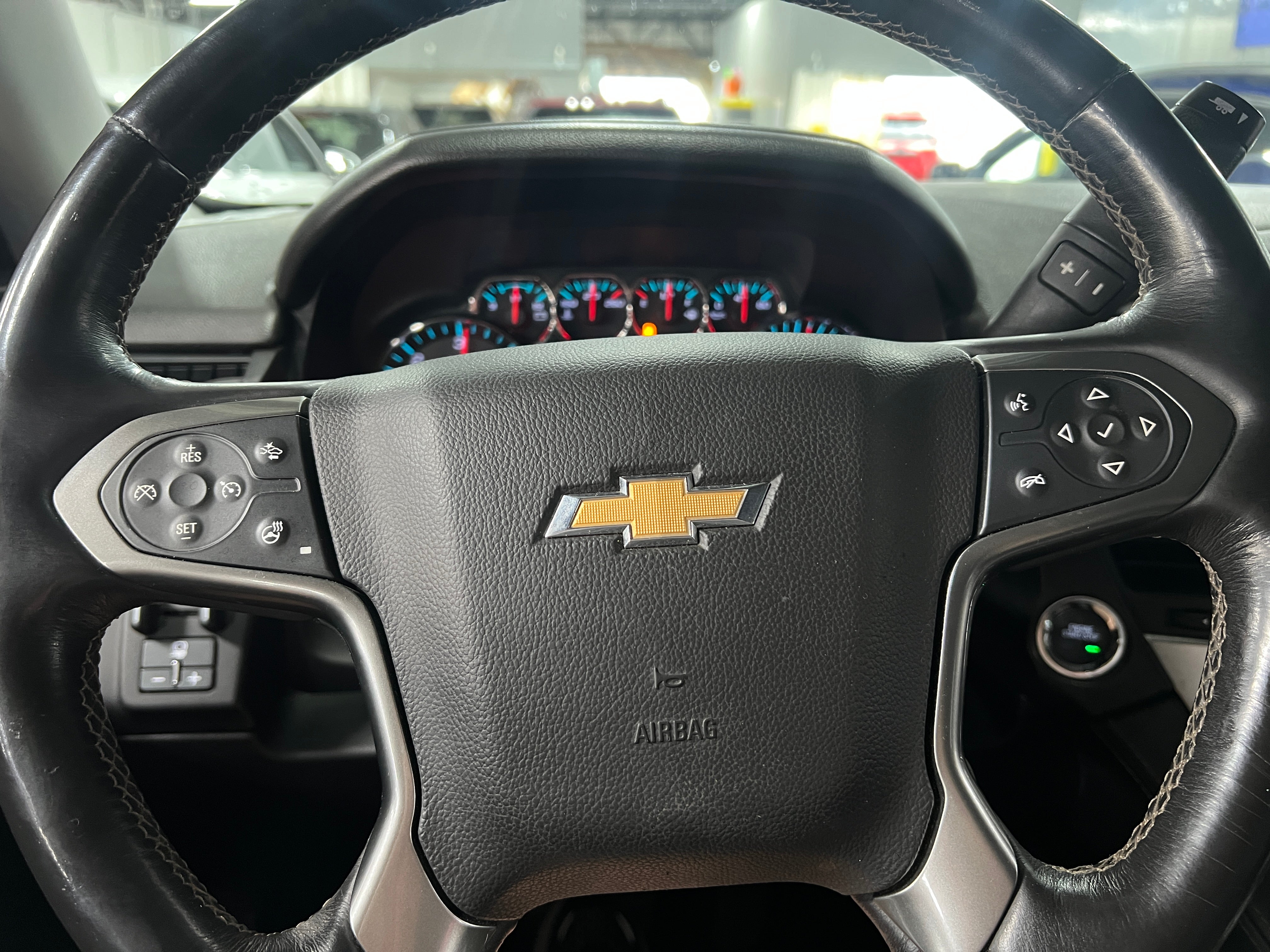 2016 Chevrolet Suburban LT 4