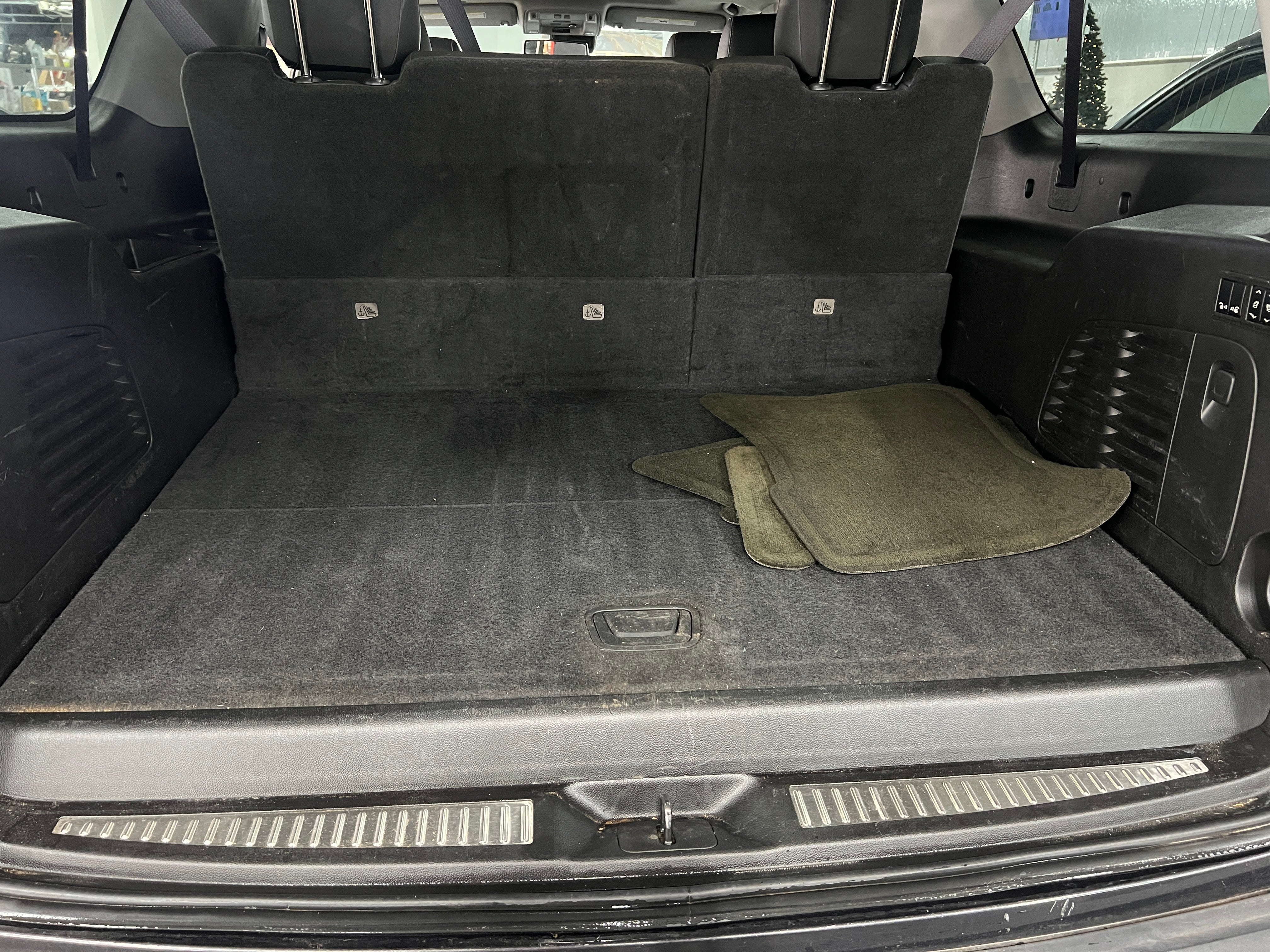 2016 Chevrolet Suburban LT 6