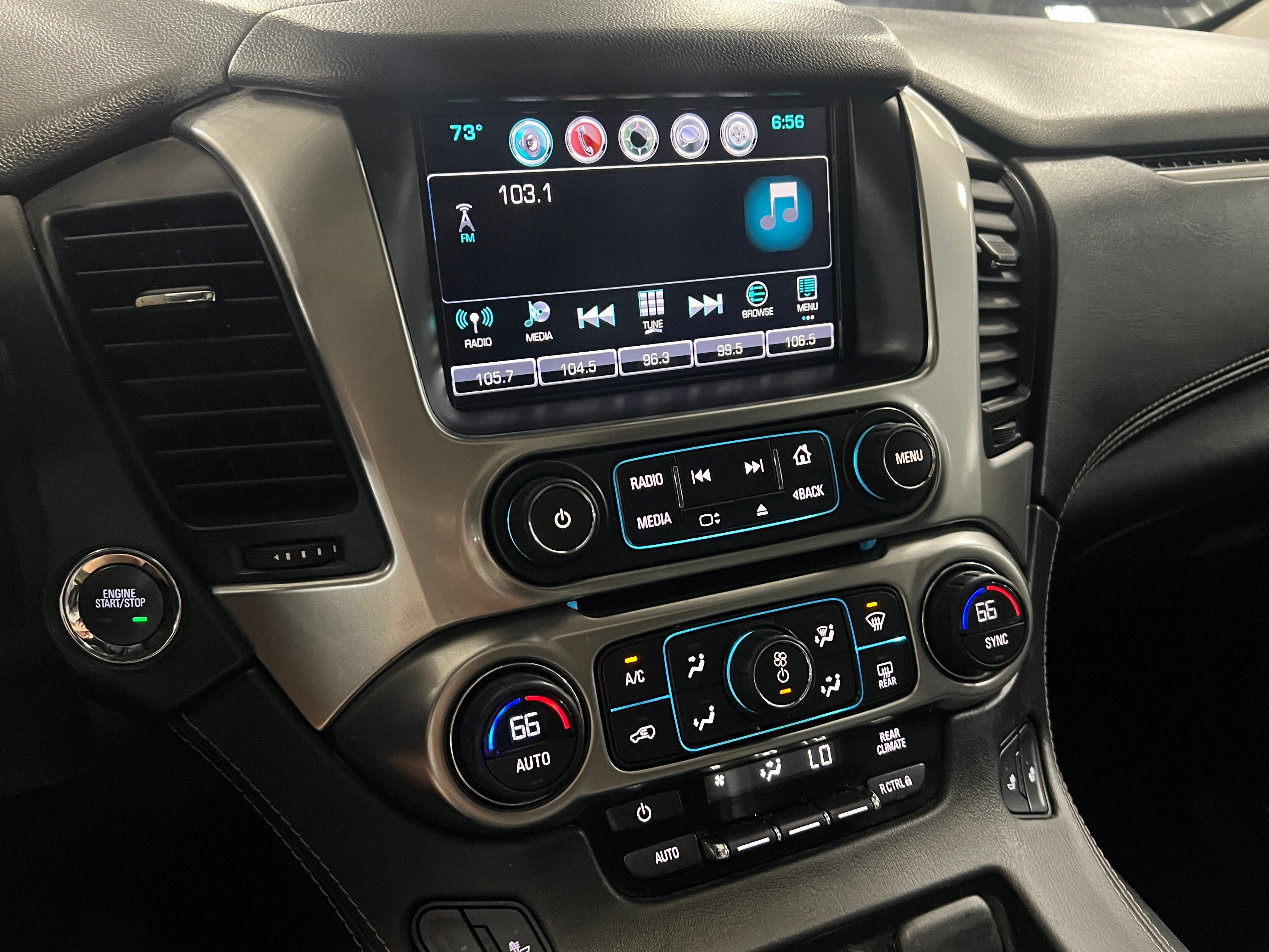 2016 Chevrolet Suburban LT 3