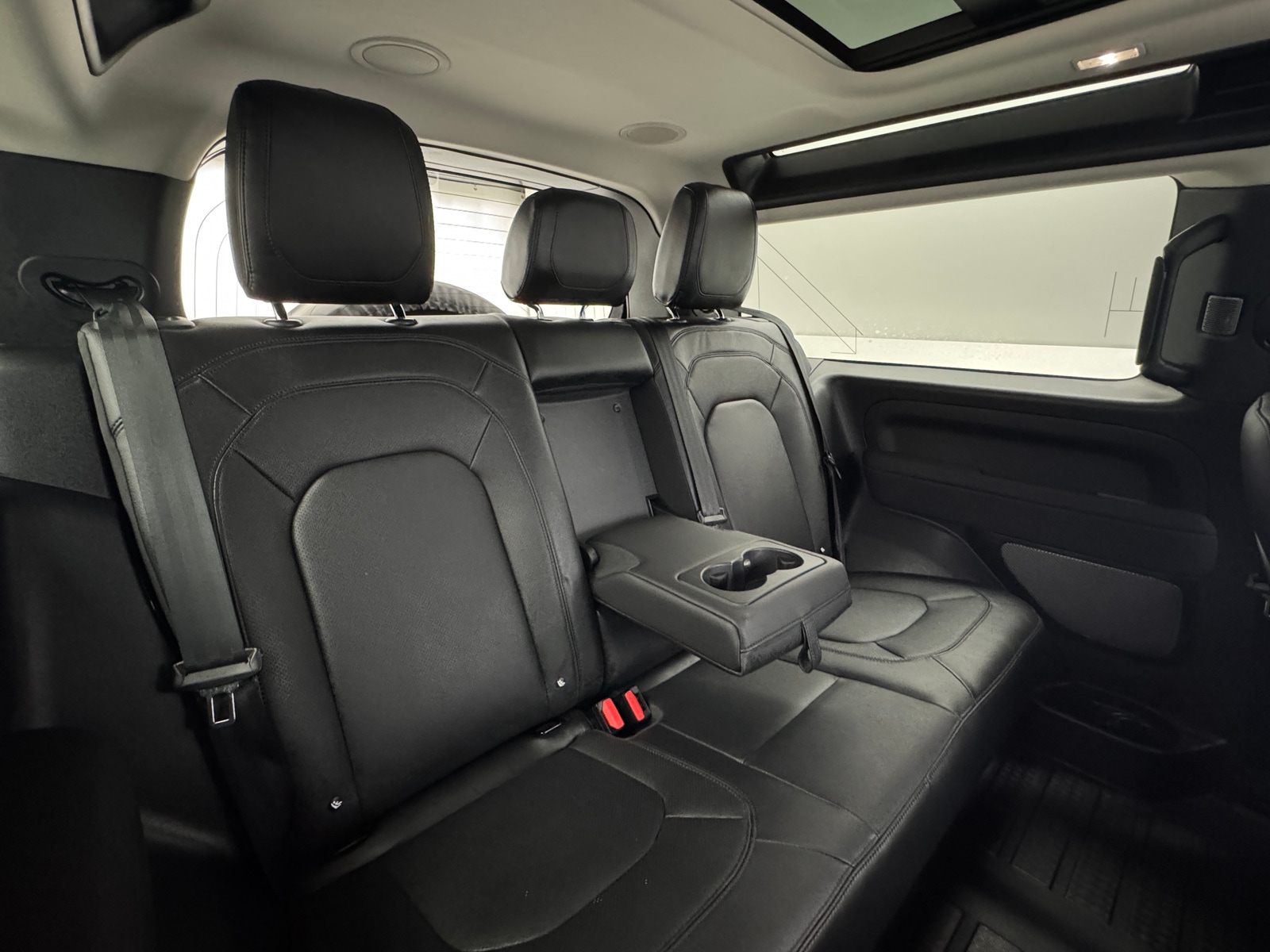 Thumbnail: 2023 Land Rover Defender - 5