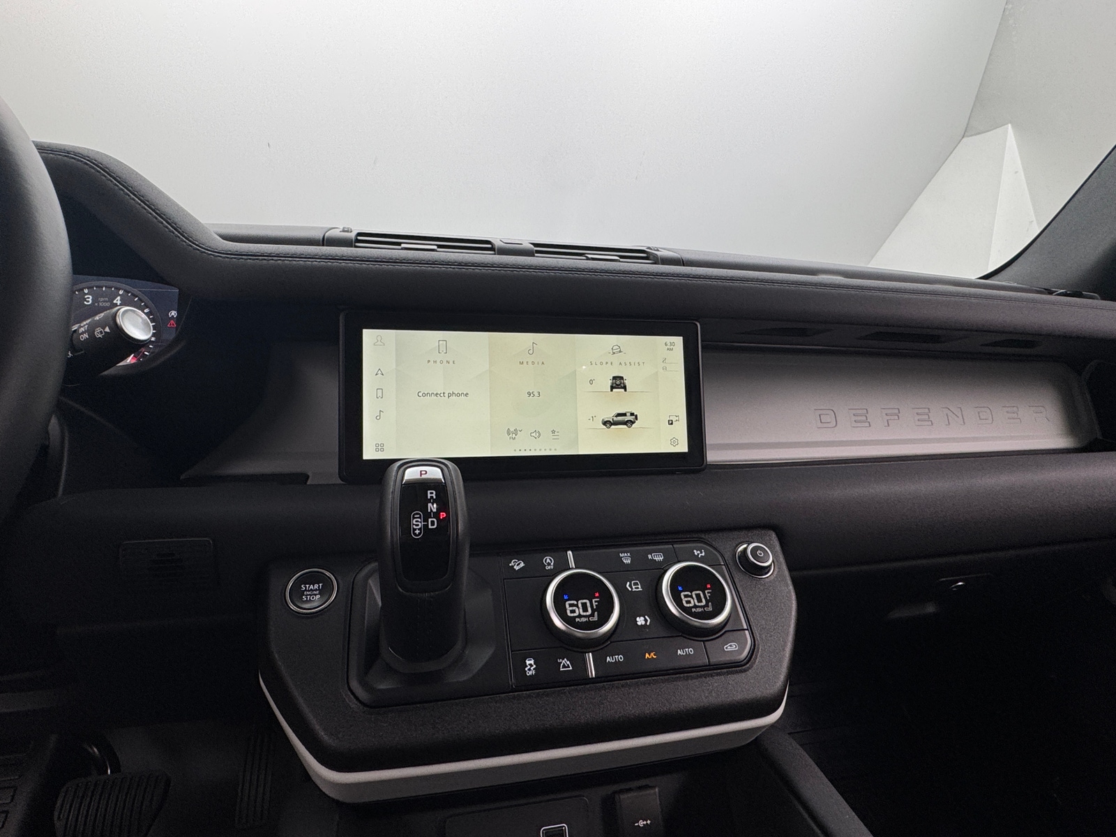 Thumbnail: 2023 Land Rover Defender - 3