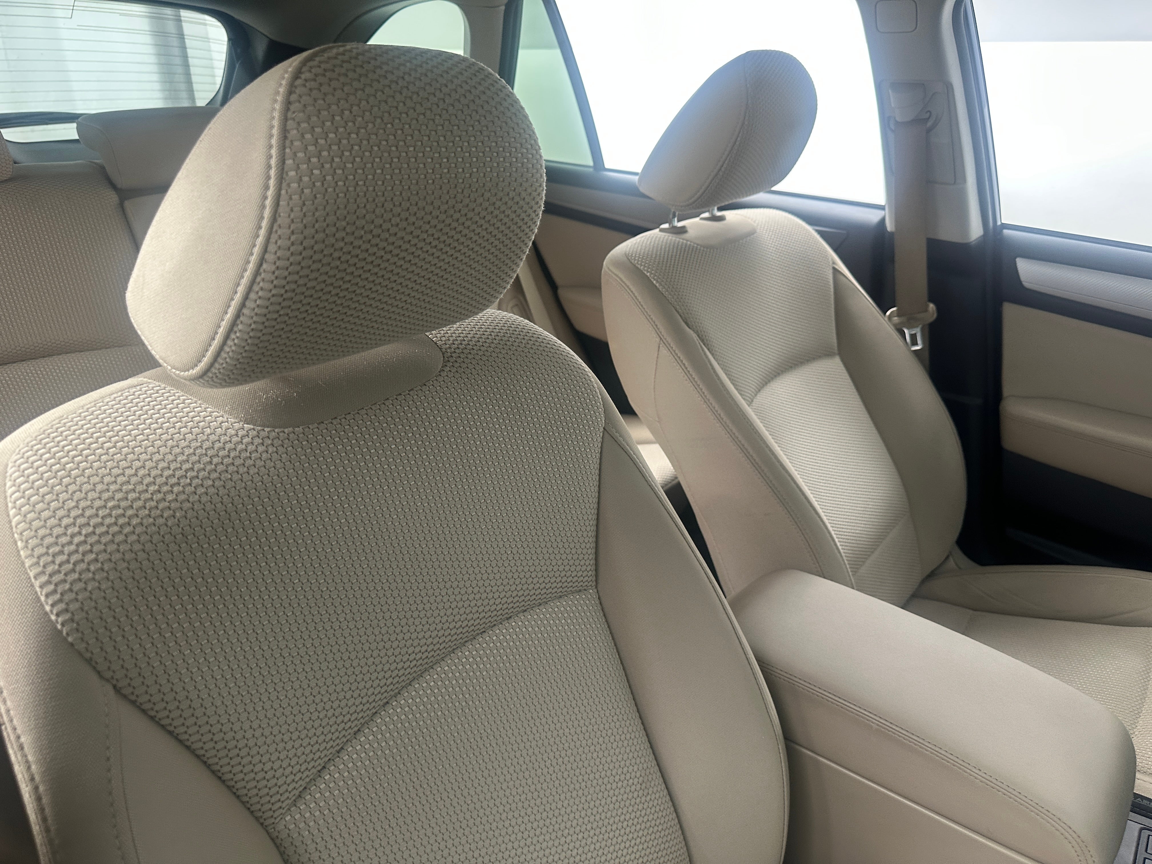 2015 Subaru Outback Premium 2