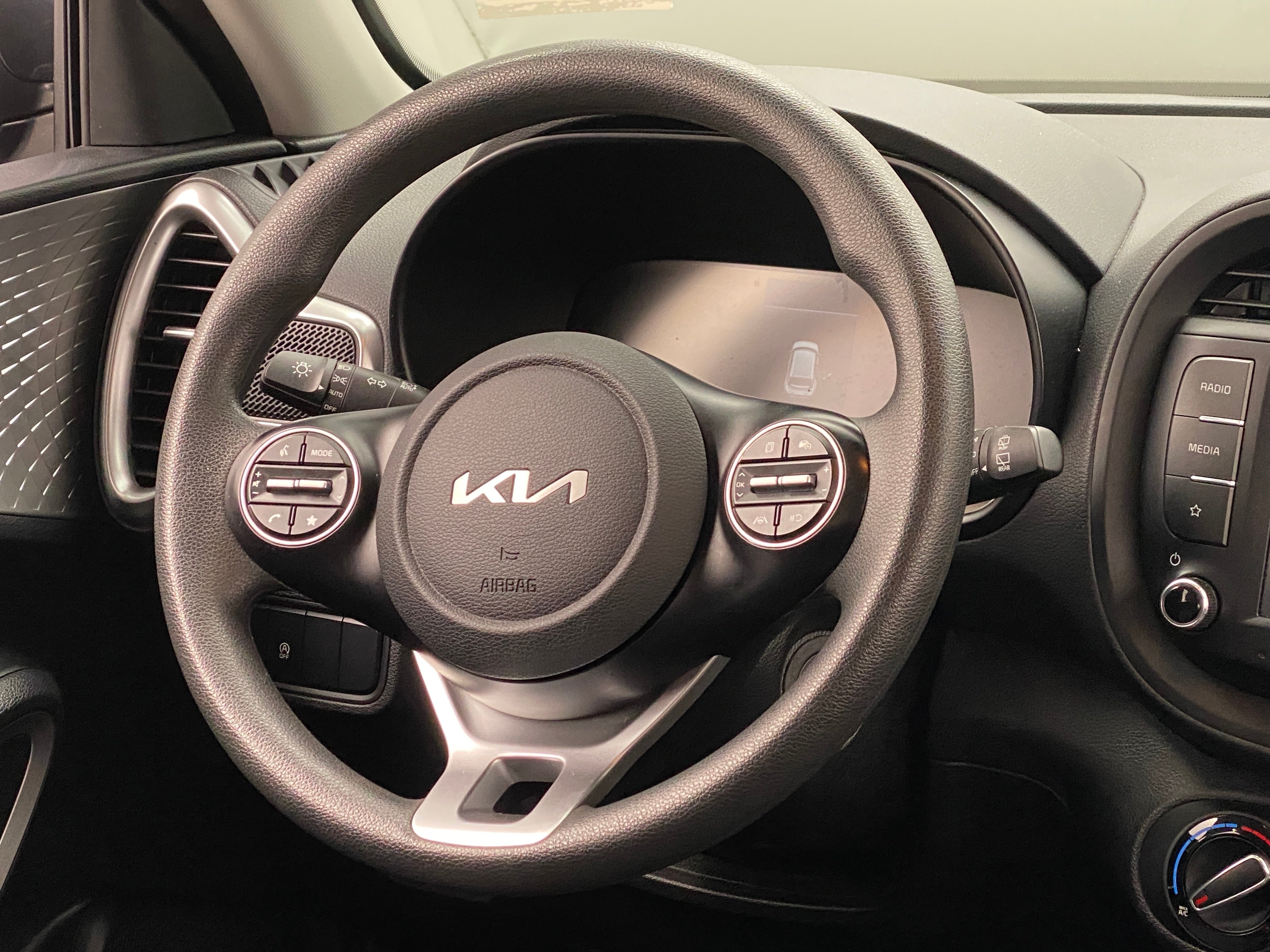 2023 Kia Soul LX 5