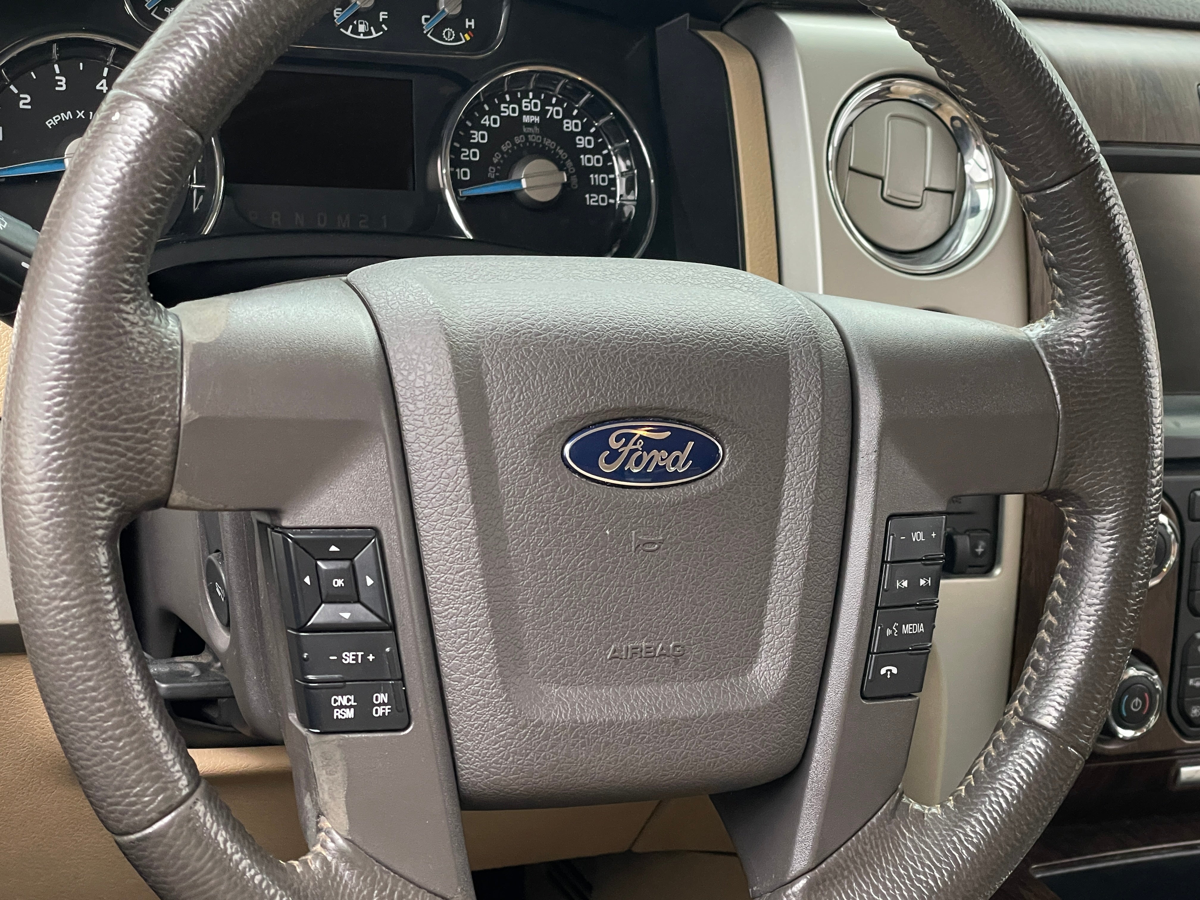 2014 Ford Econoline E-150 4