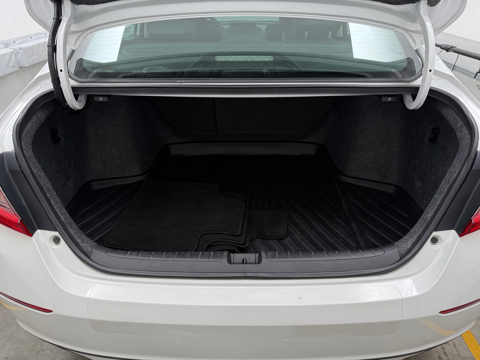 Thumbnail: 2018 Honda Accord - 6