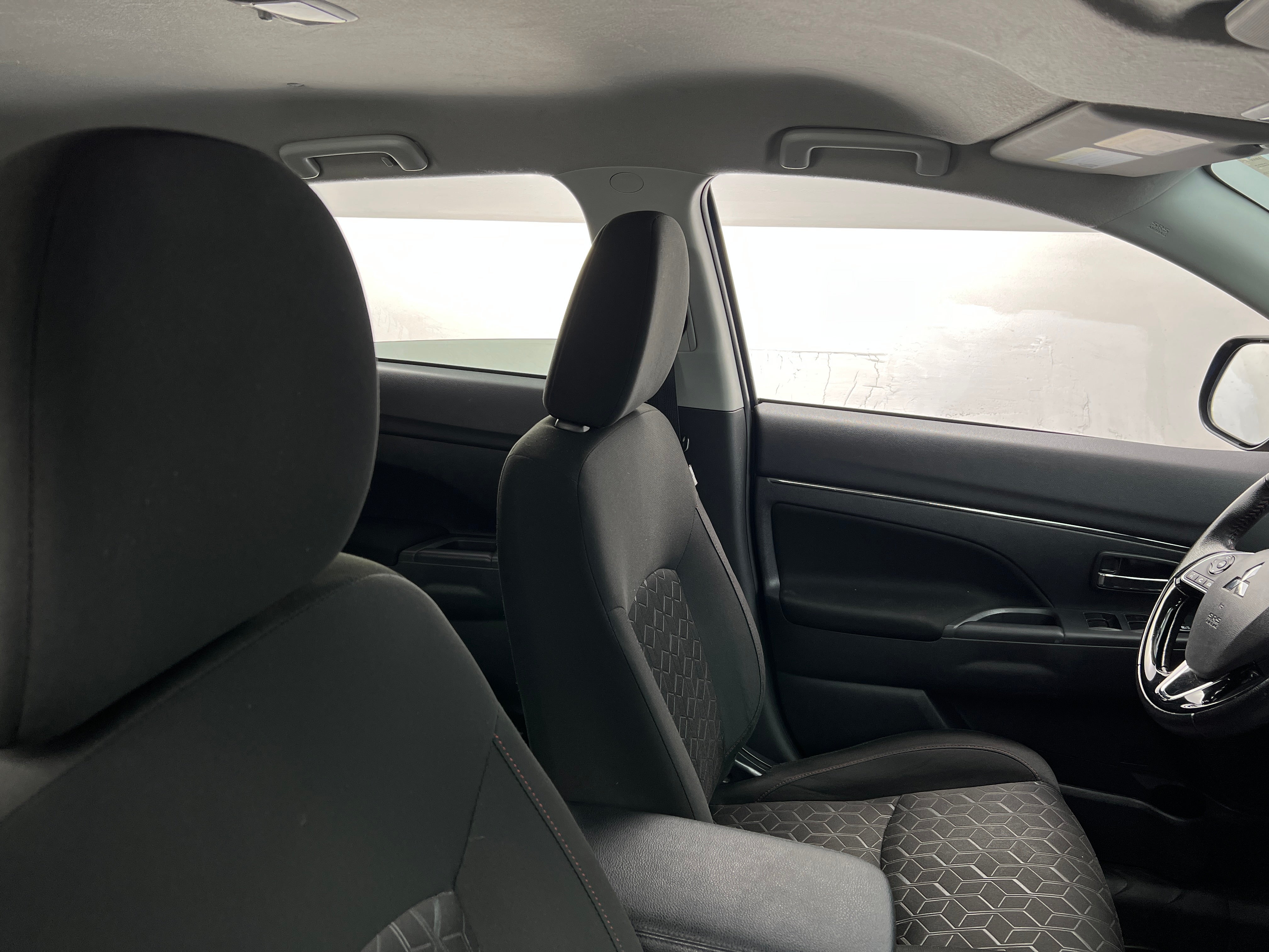 2022 Mitsubishi Outlander Sport LE 2