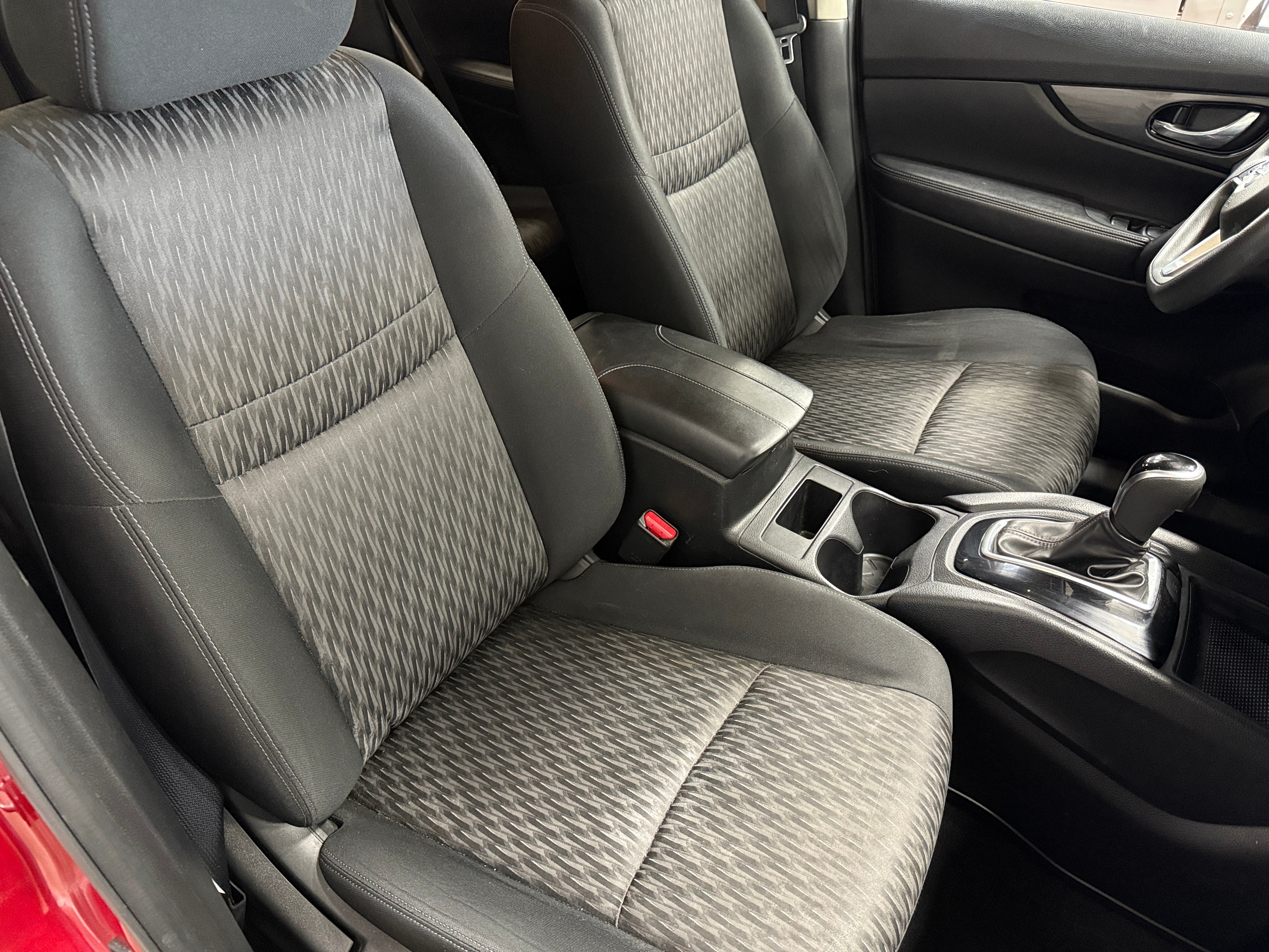 2017 Nissan Rogue S 2