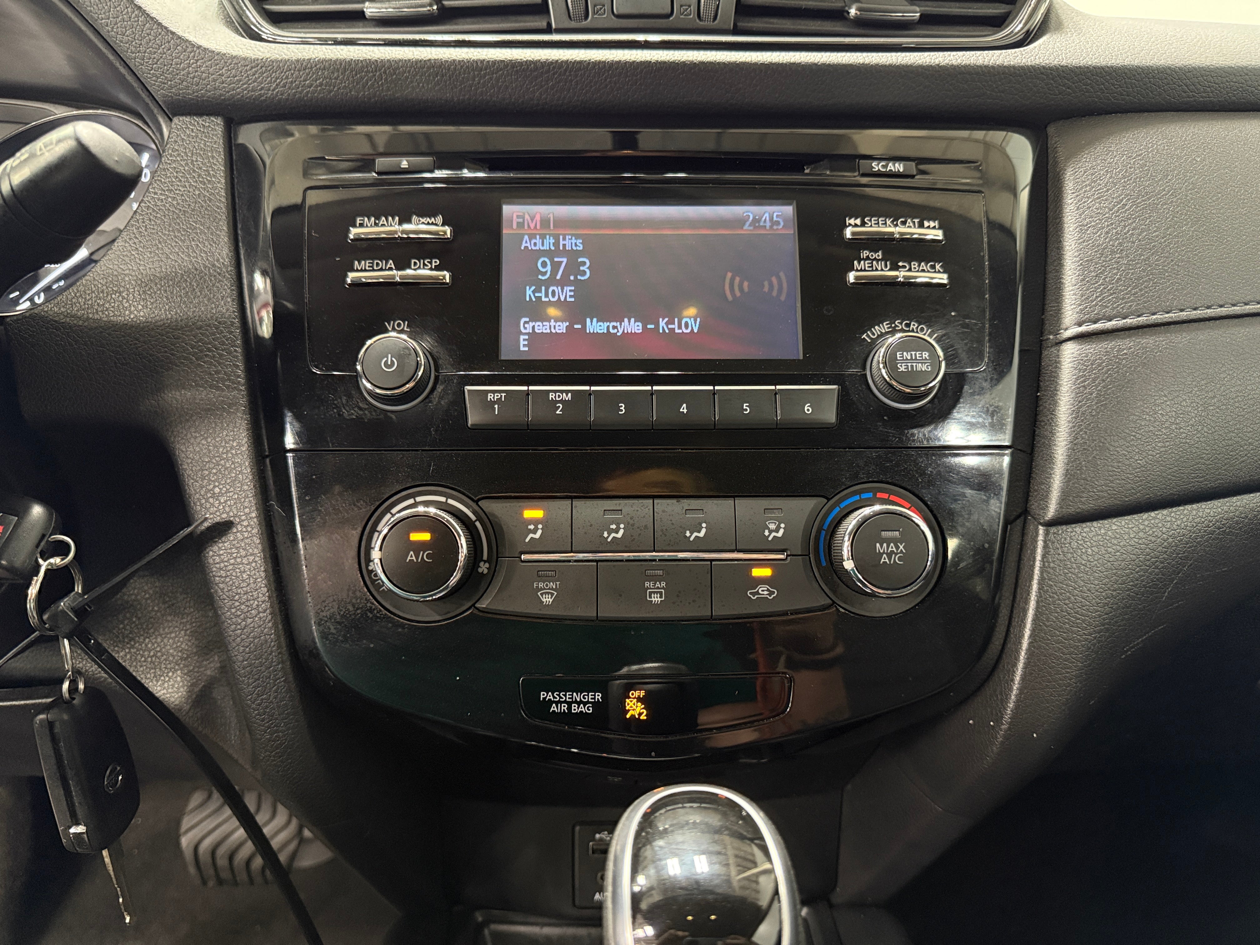 2017 Nissan Rogue S 4