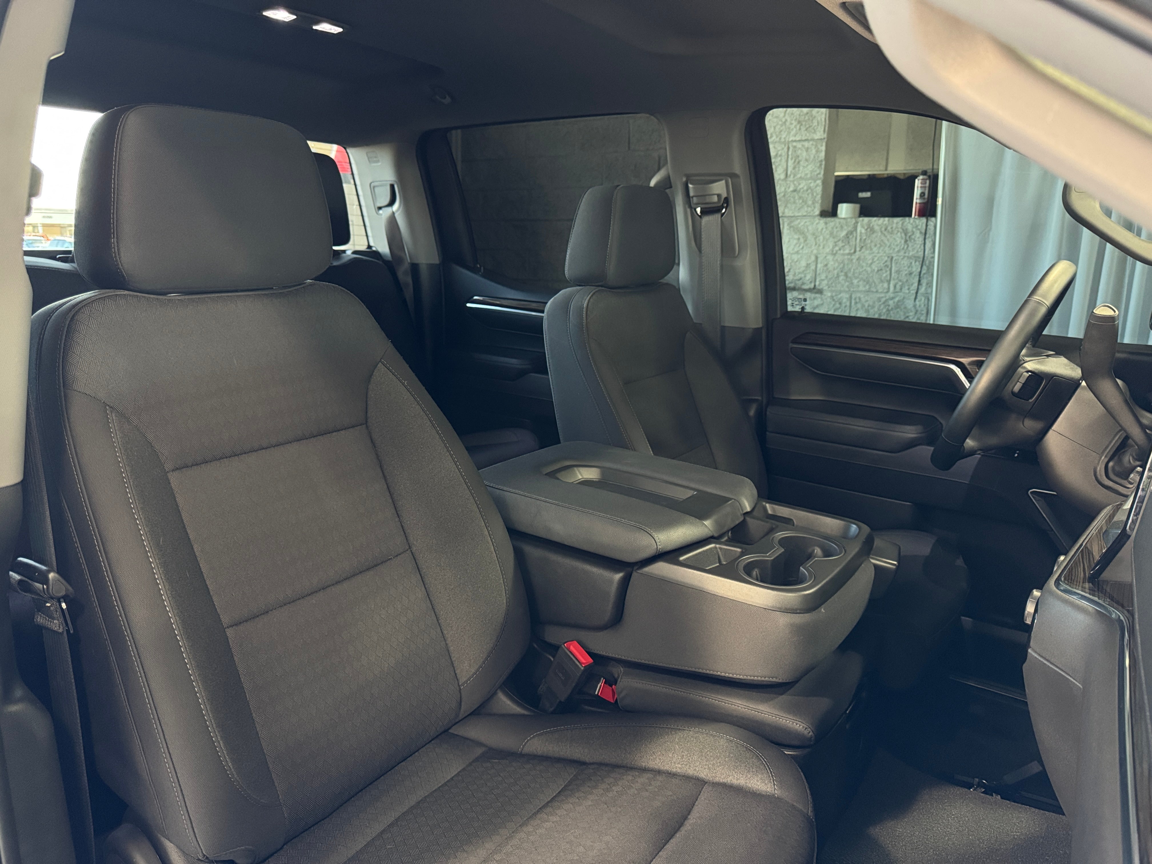 2023 Chevrolet Silverado 1500 LT 2