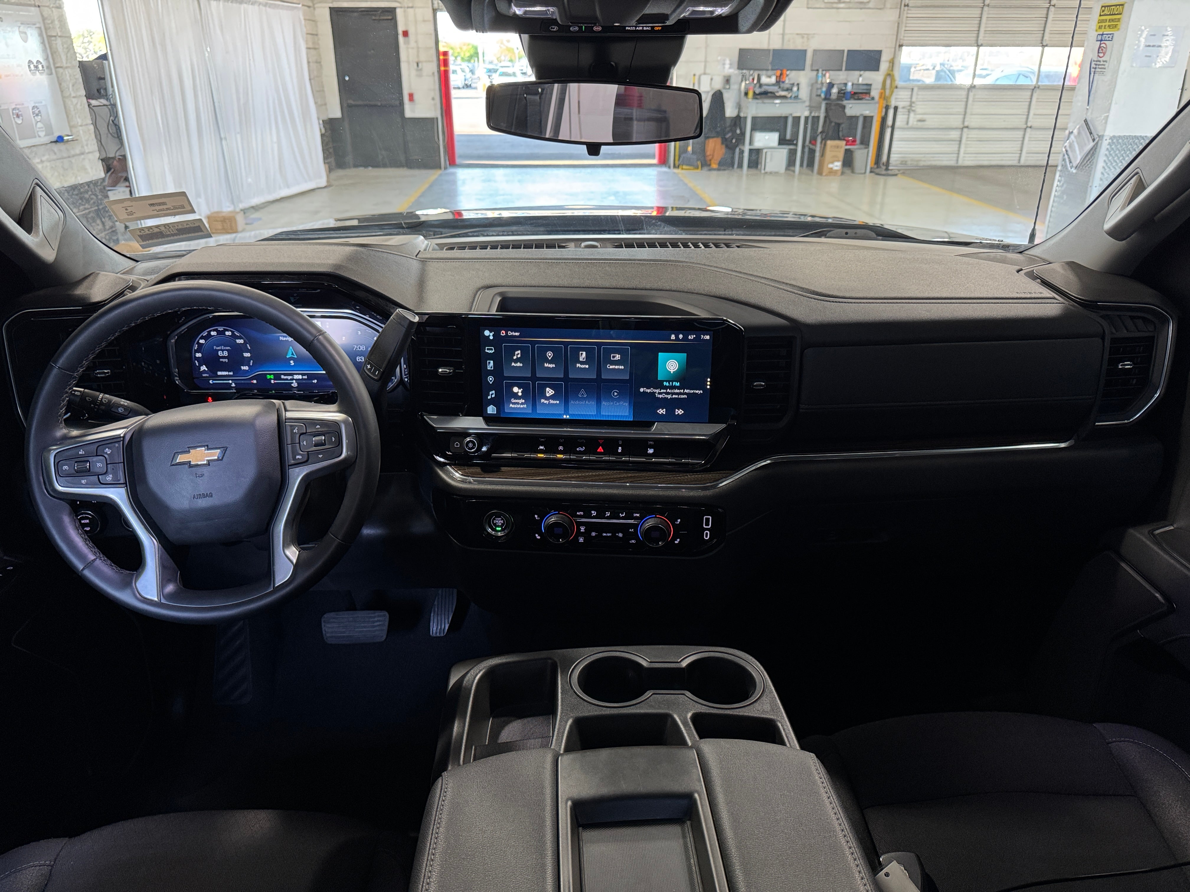 2023 Chevrolet Silverado 1500 LT 3