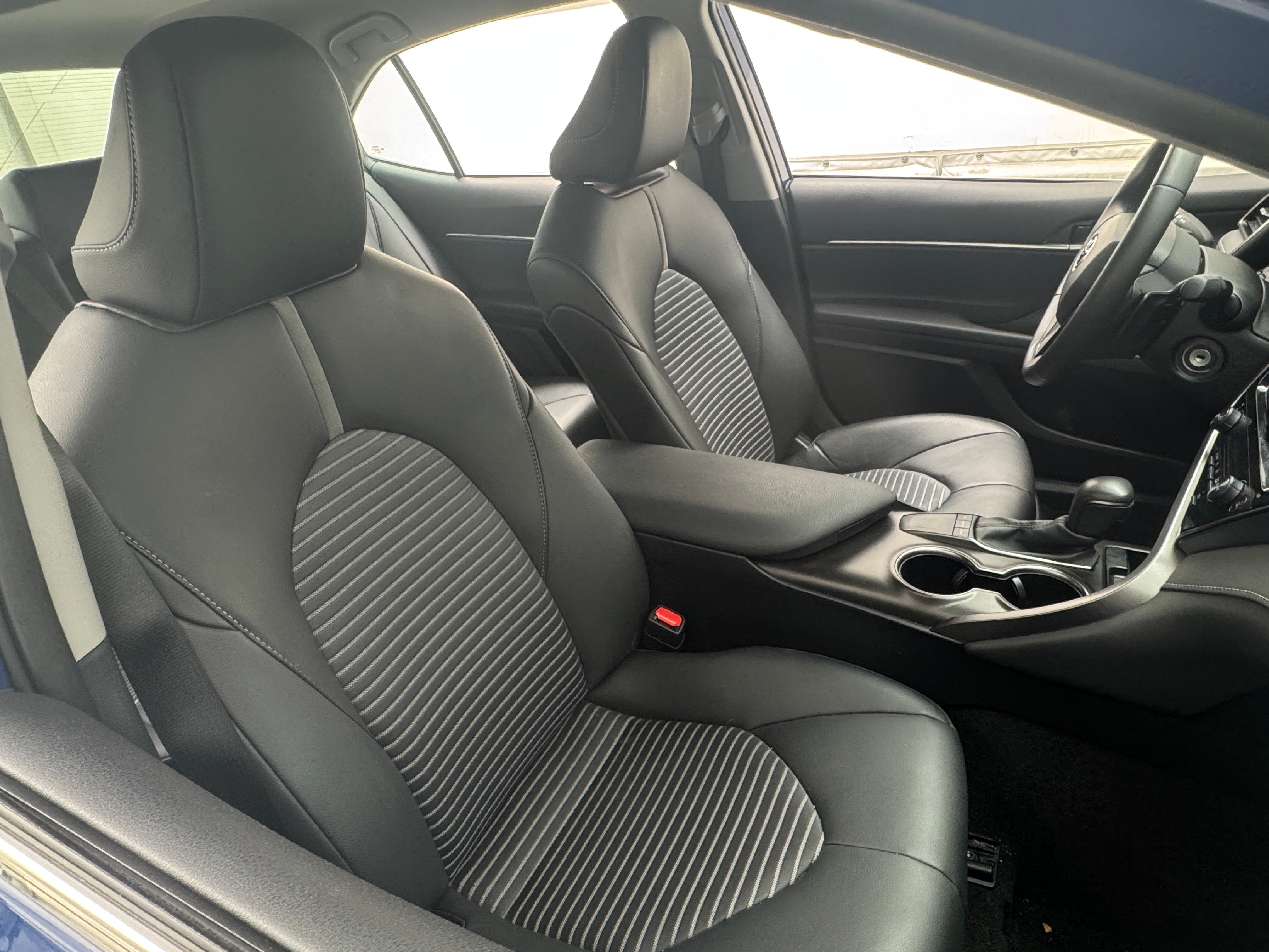 2024 Toyota Camry SE 2