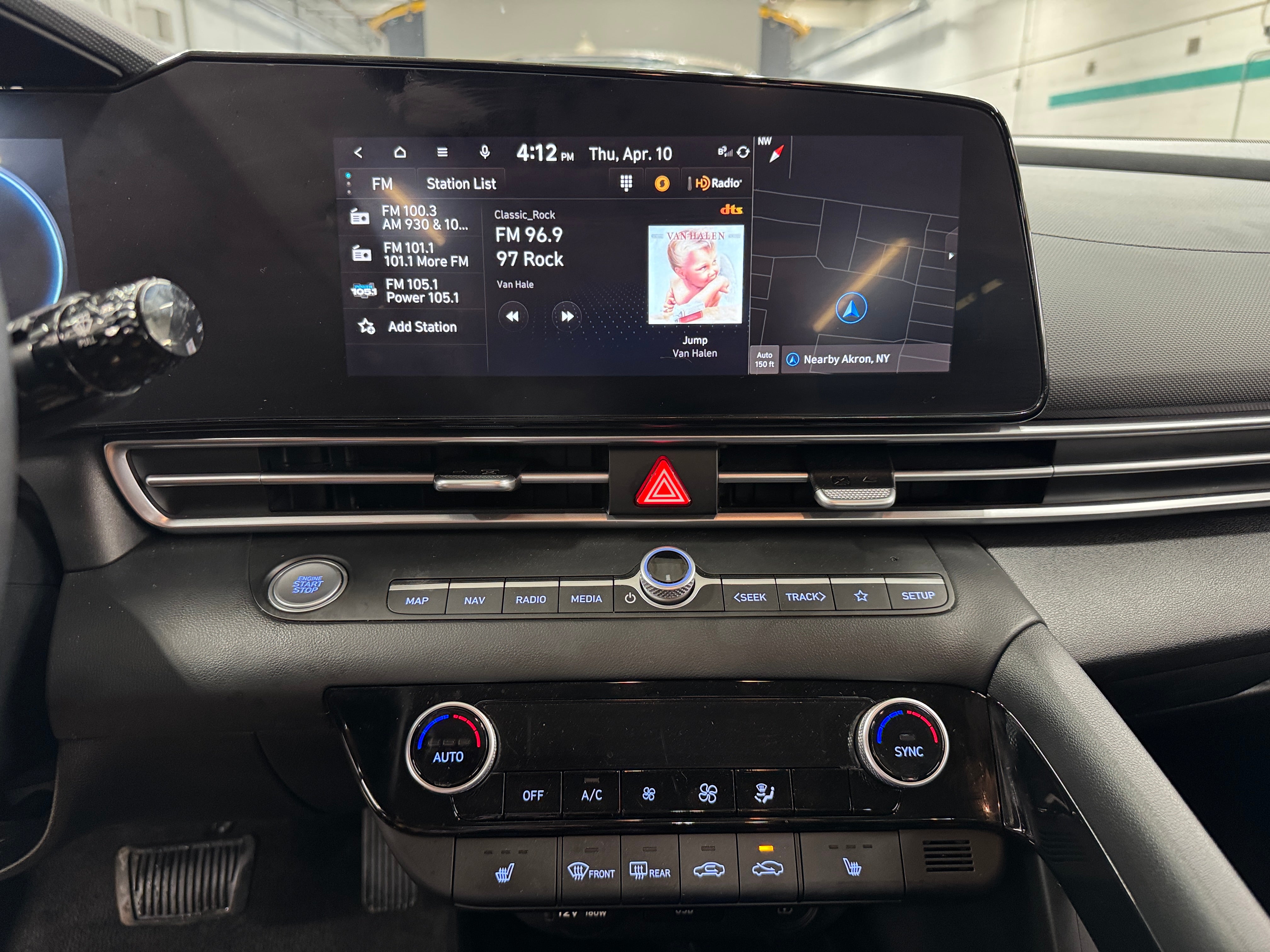 2023 Hyundai Elantra SEL 4