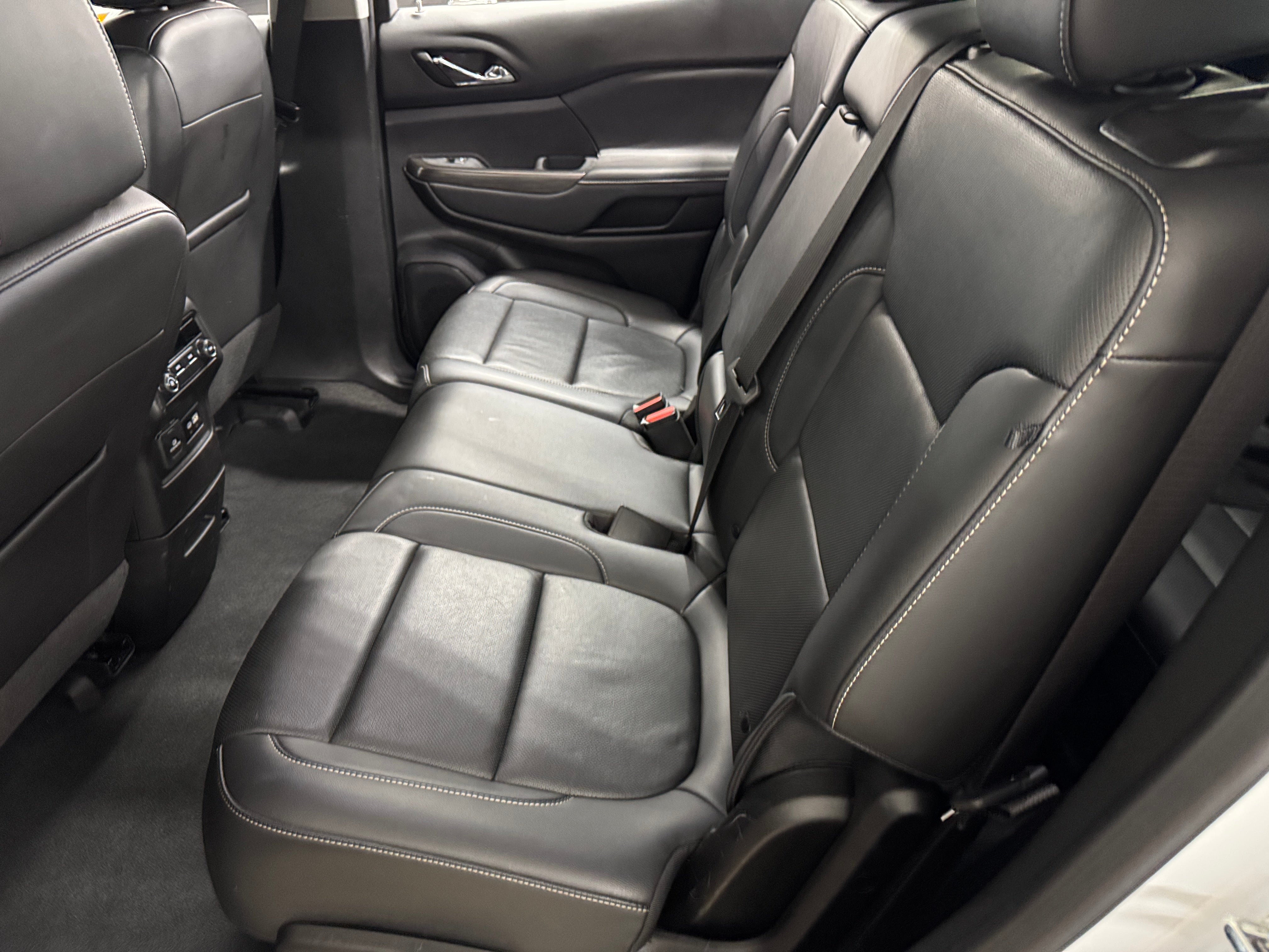 2023 GMC Acadia SLT 5