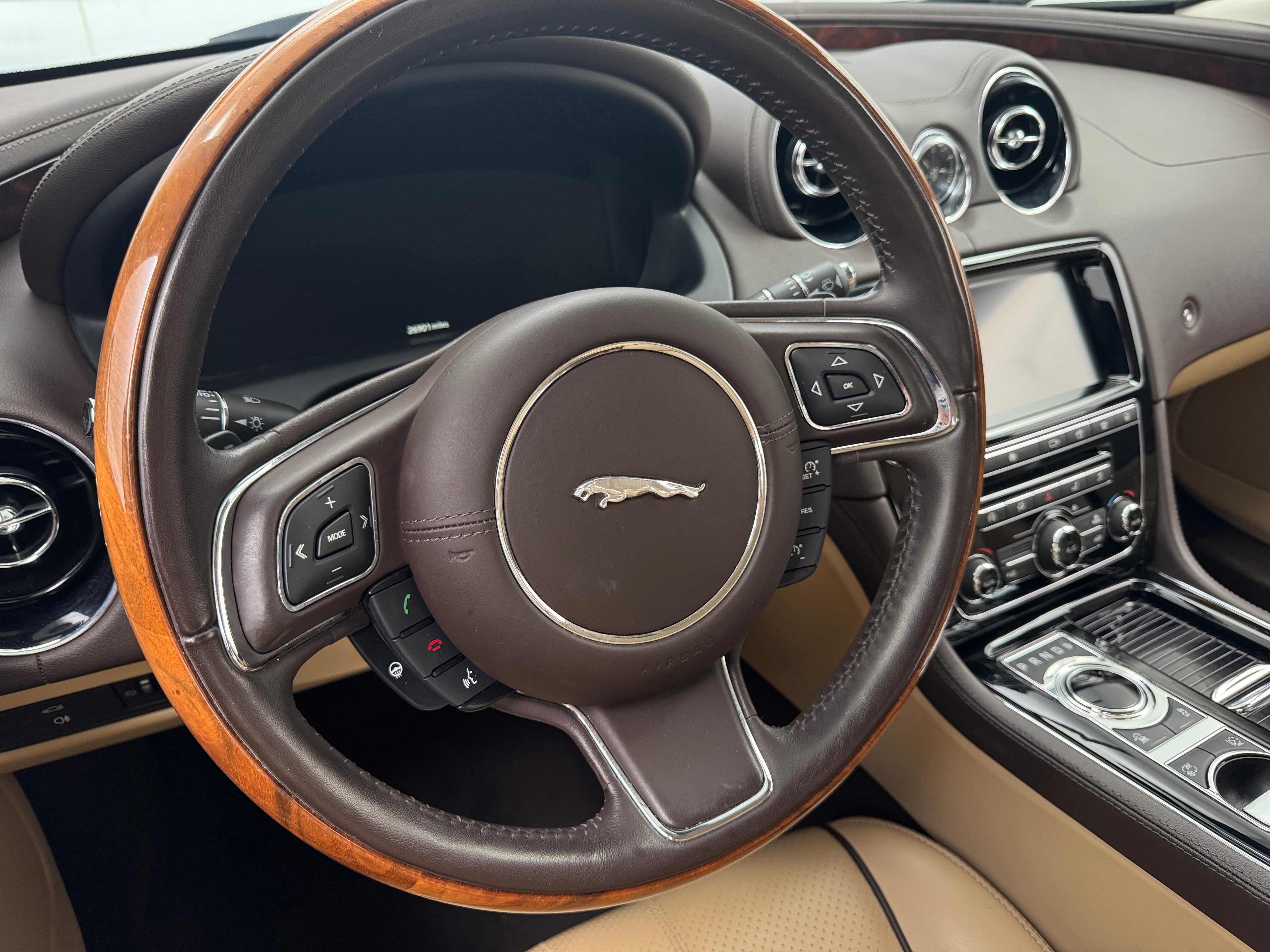 2018 Jaguar XJ R-Sport 4