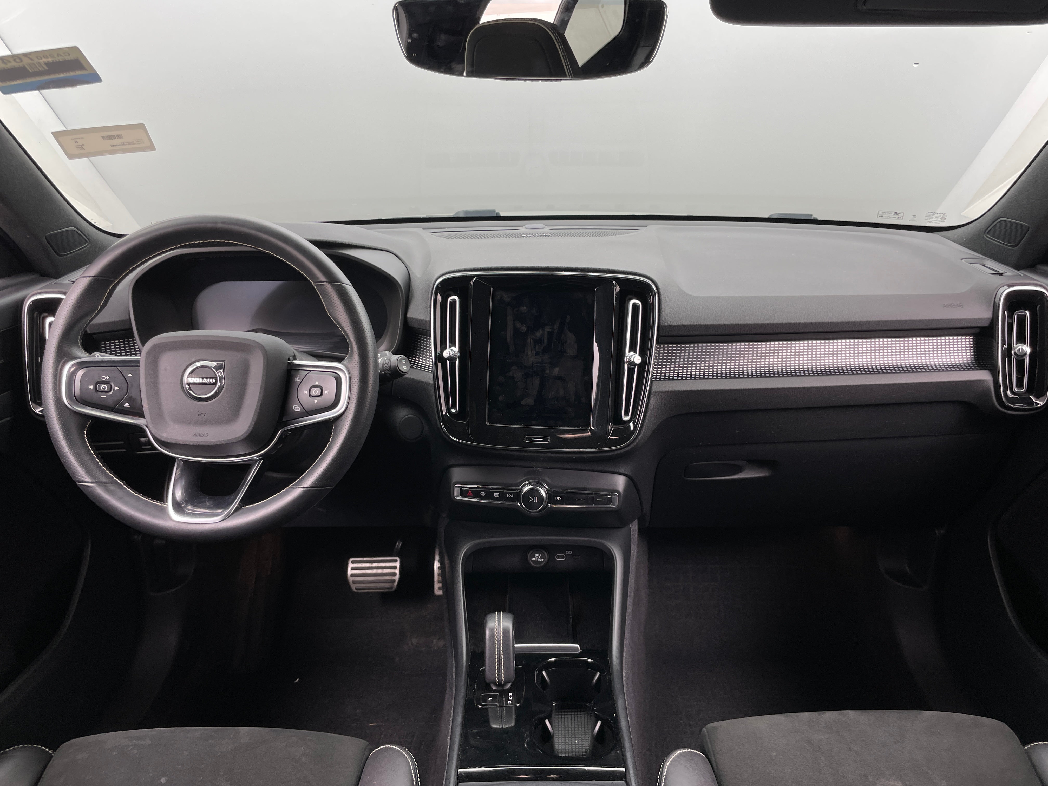 2021 Volvo XC40 Recharge Core 2