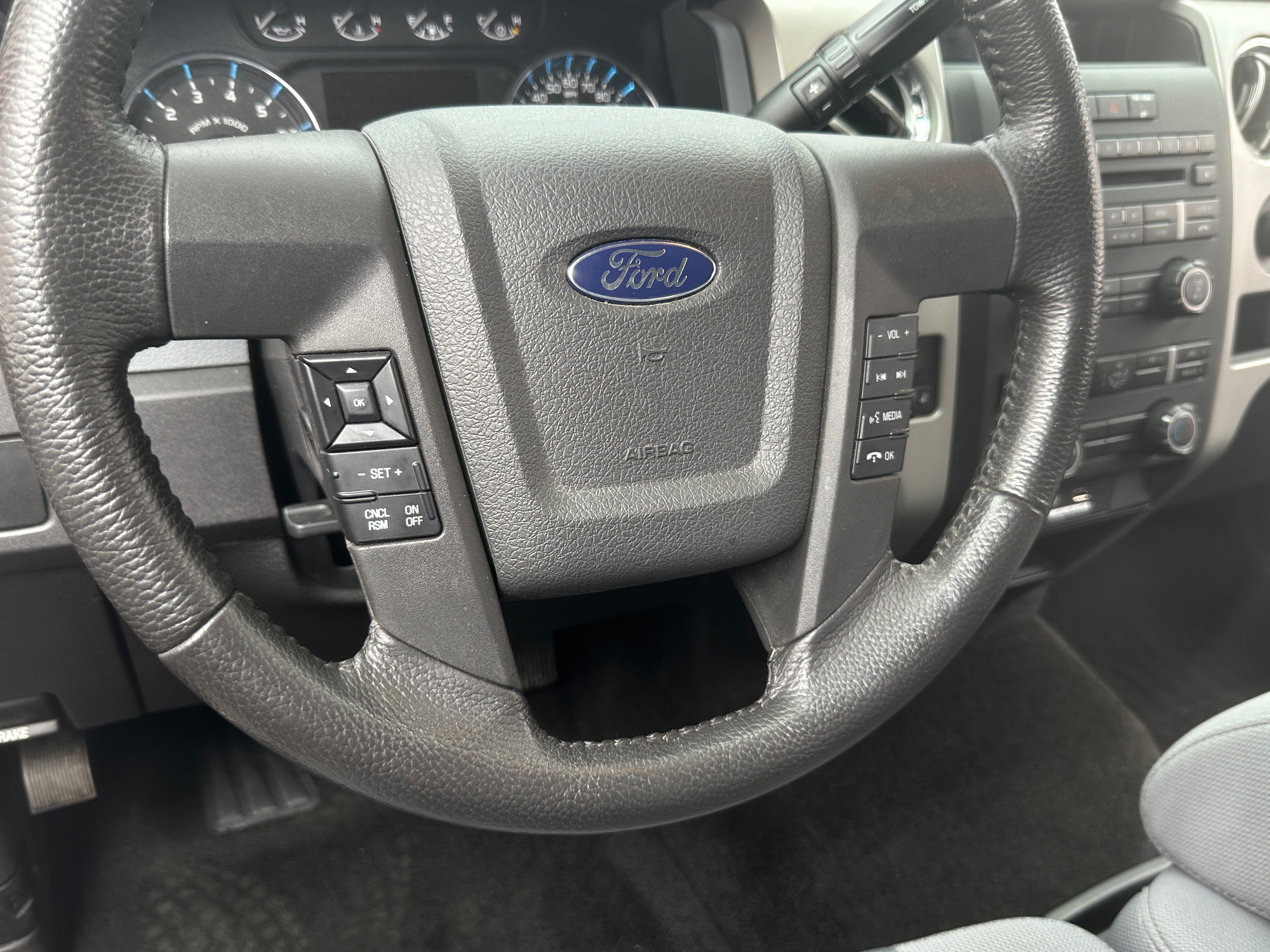 2011 Ford Econoline E-150 5