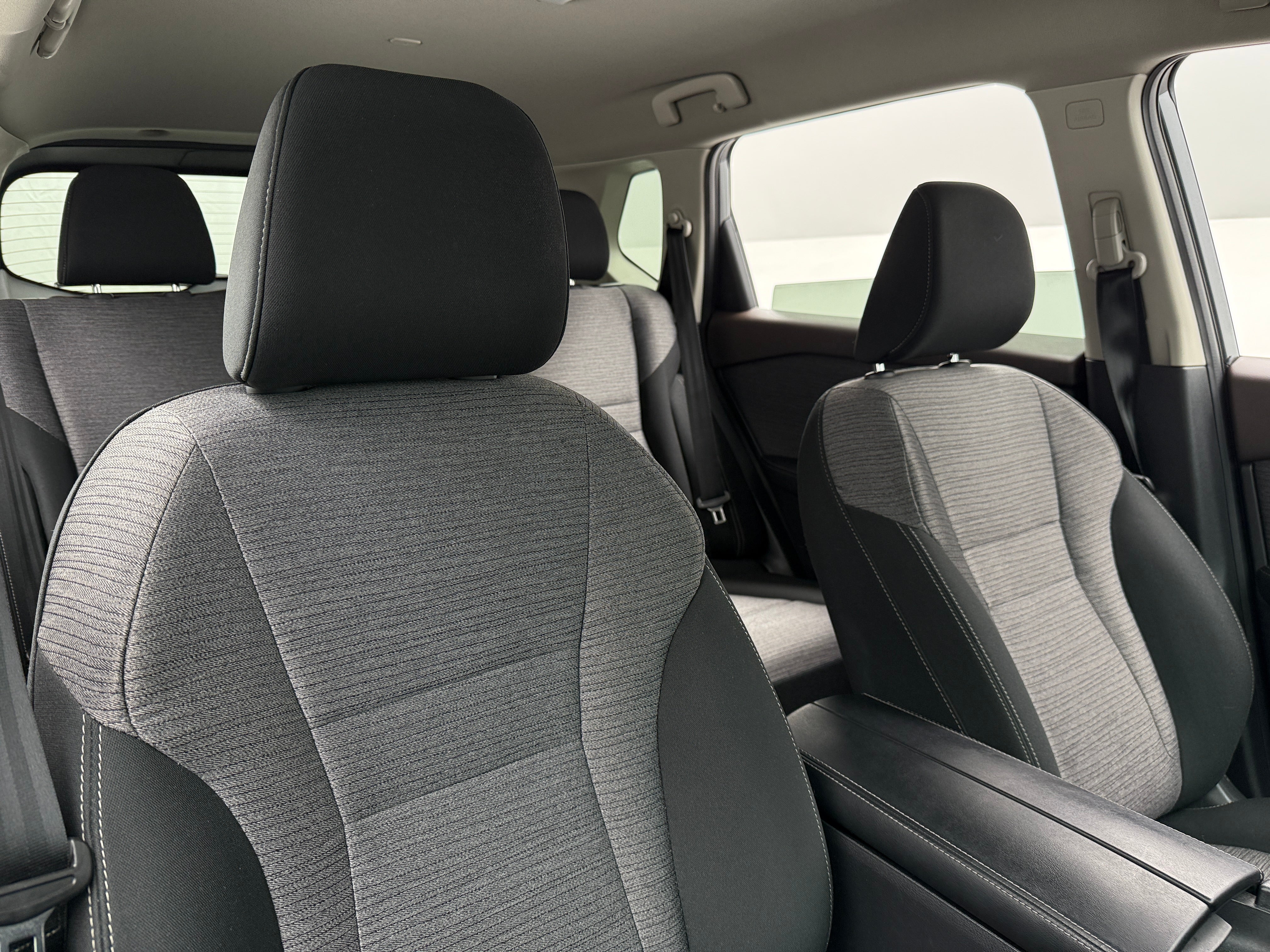2023 Nissan Rogue SV 2