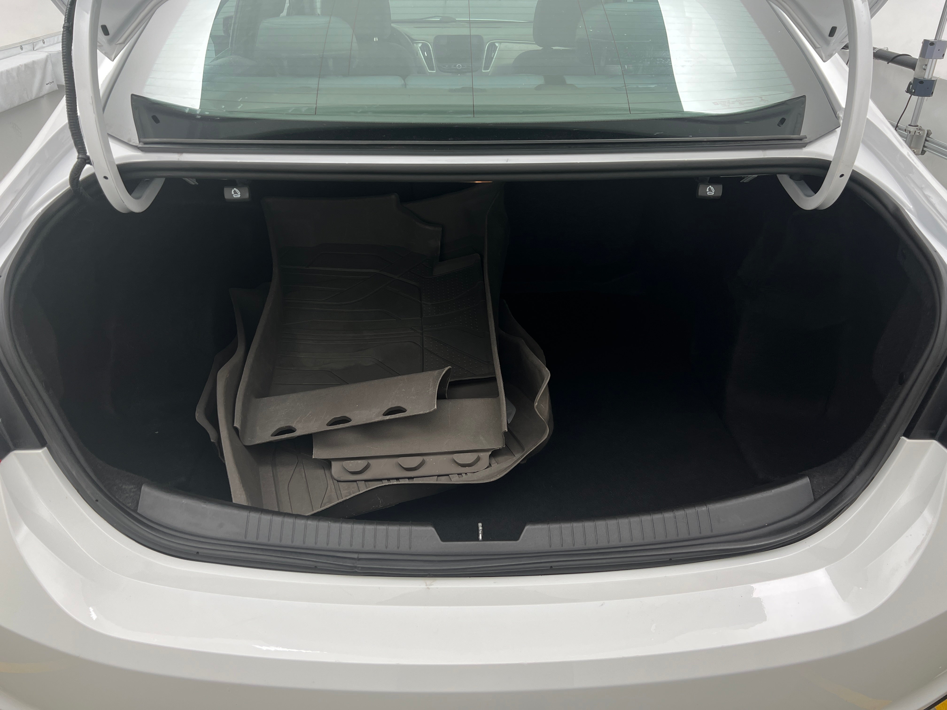 2022 Chevrolet Malibu LS 7