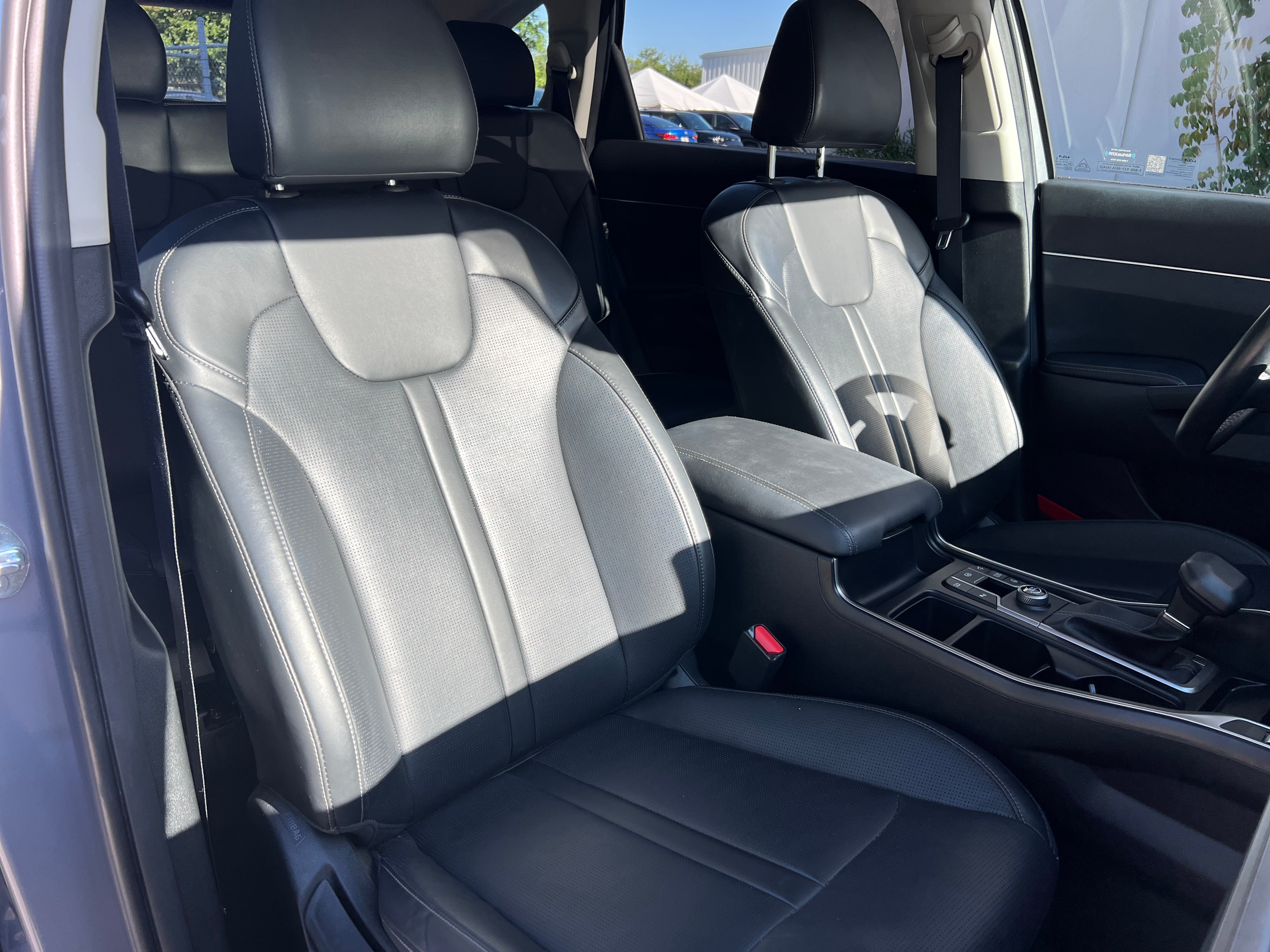 2024 Kia Sorento S 2