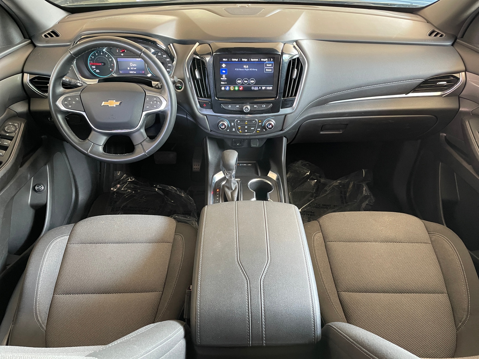 Thumbnail: 2023 Chevrolet Traverse - 3