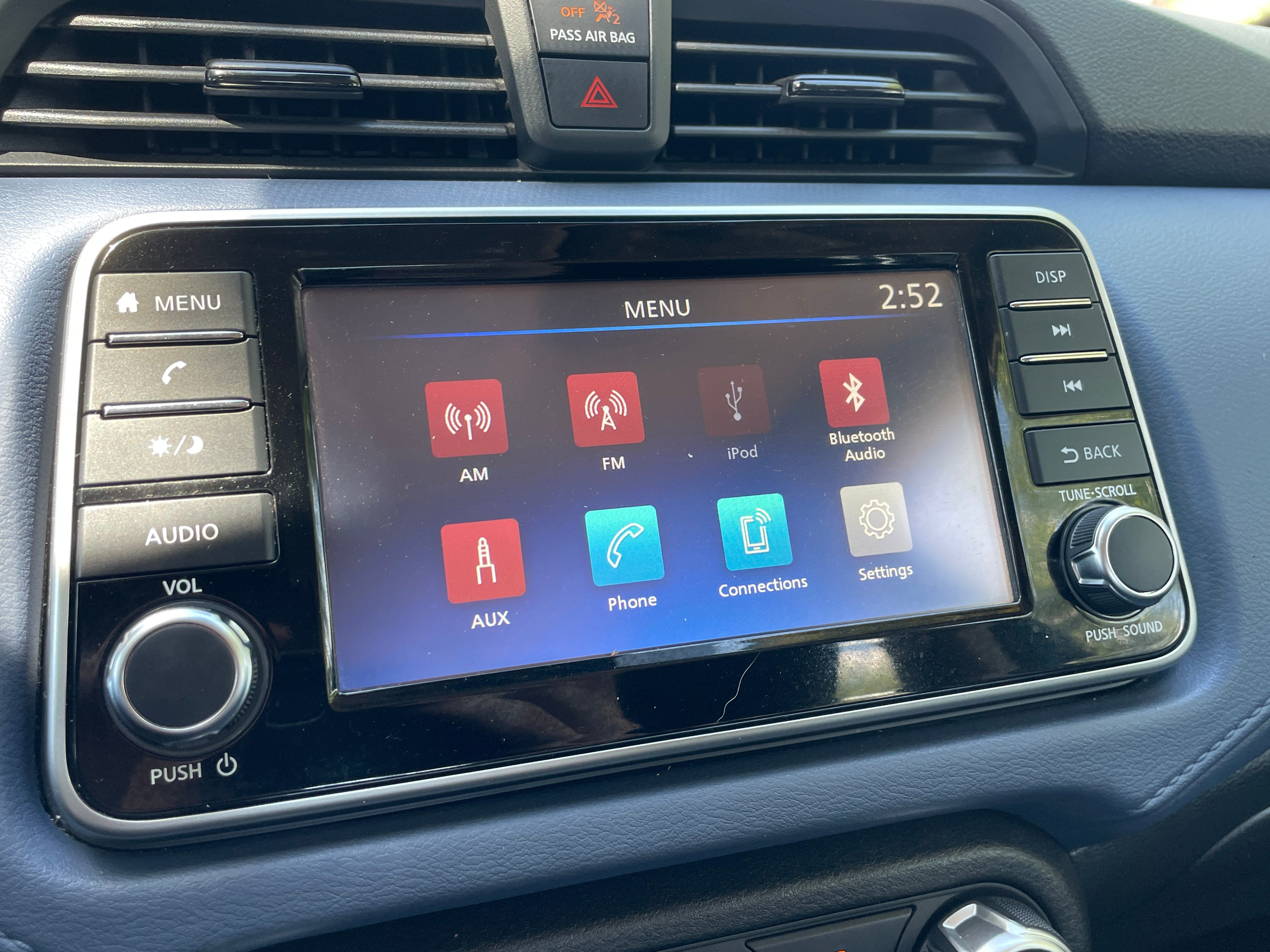 2023 Nissan Versa SV 4