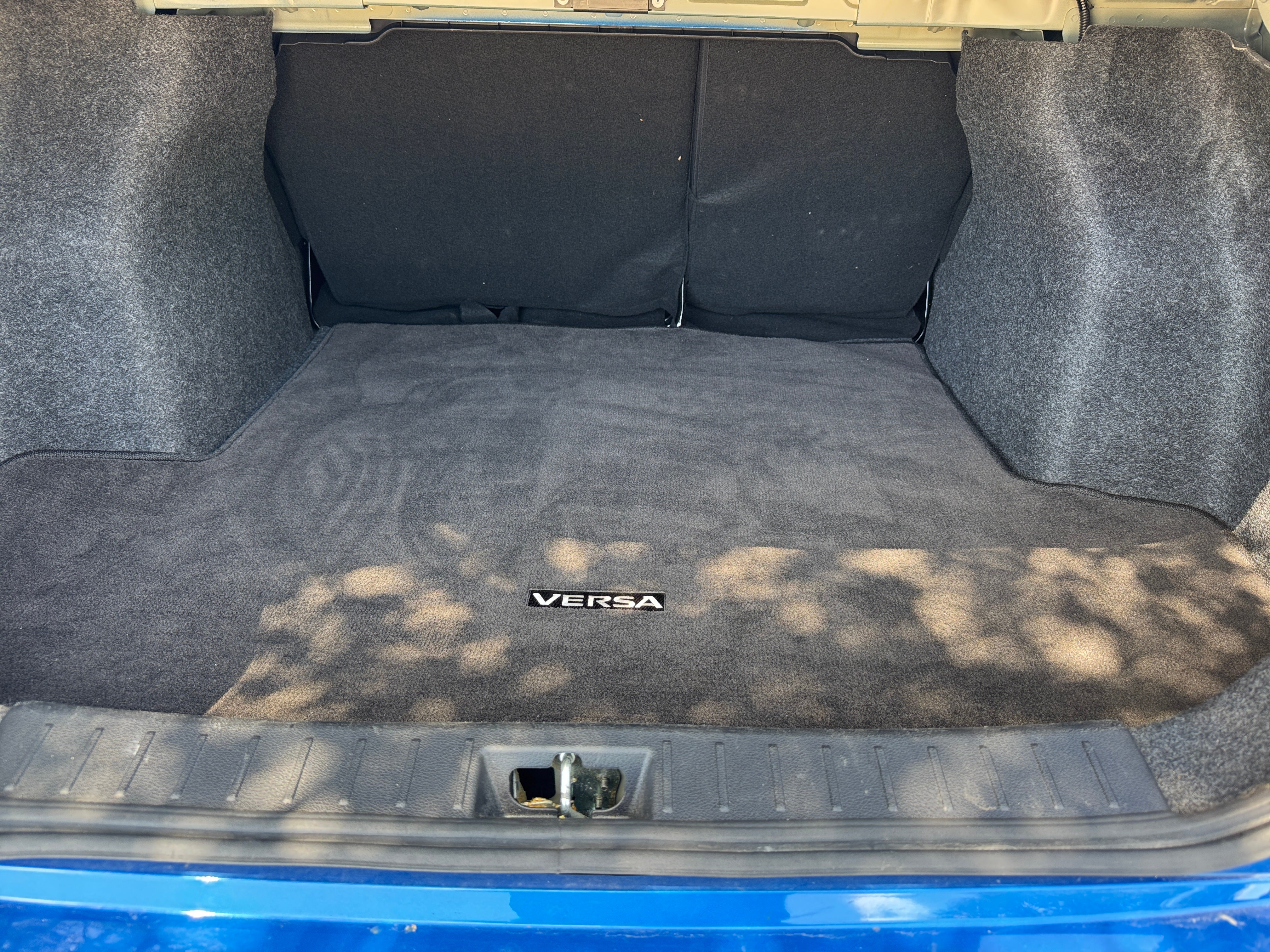 2023 Nissan Versa SV 6