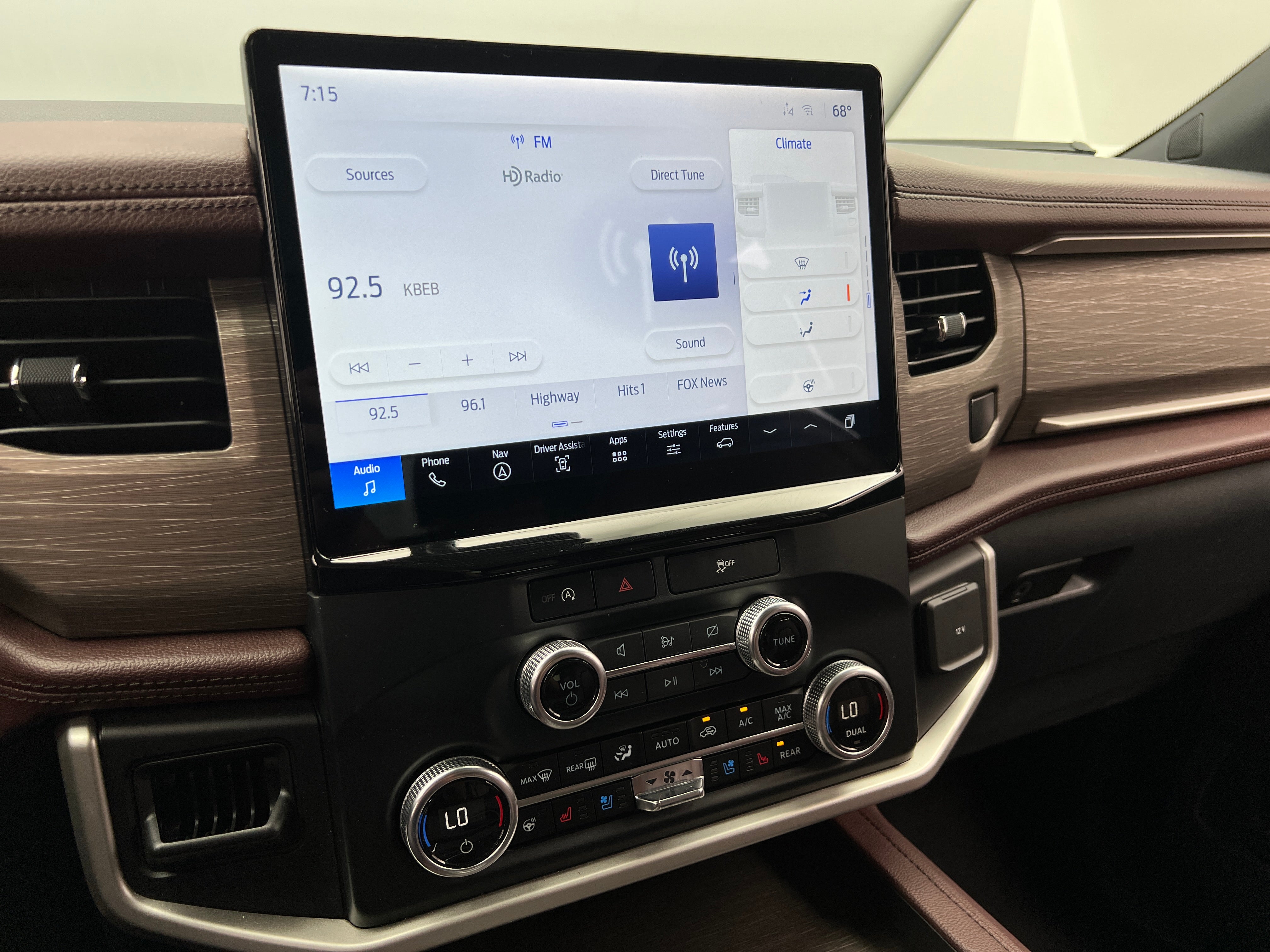 2024 Ford Expedition Limited 3