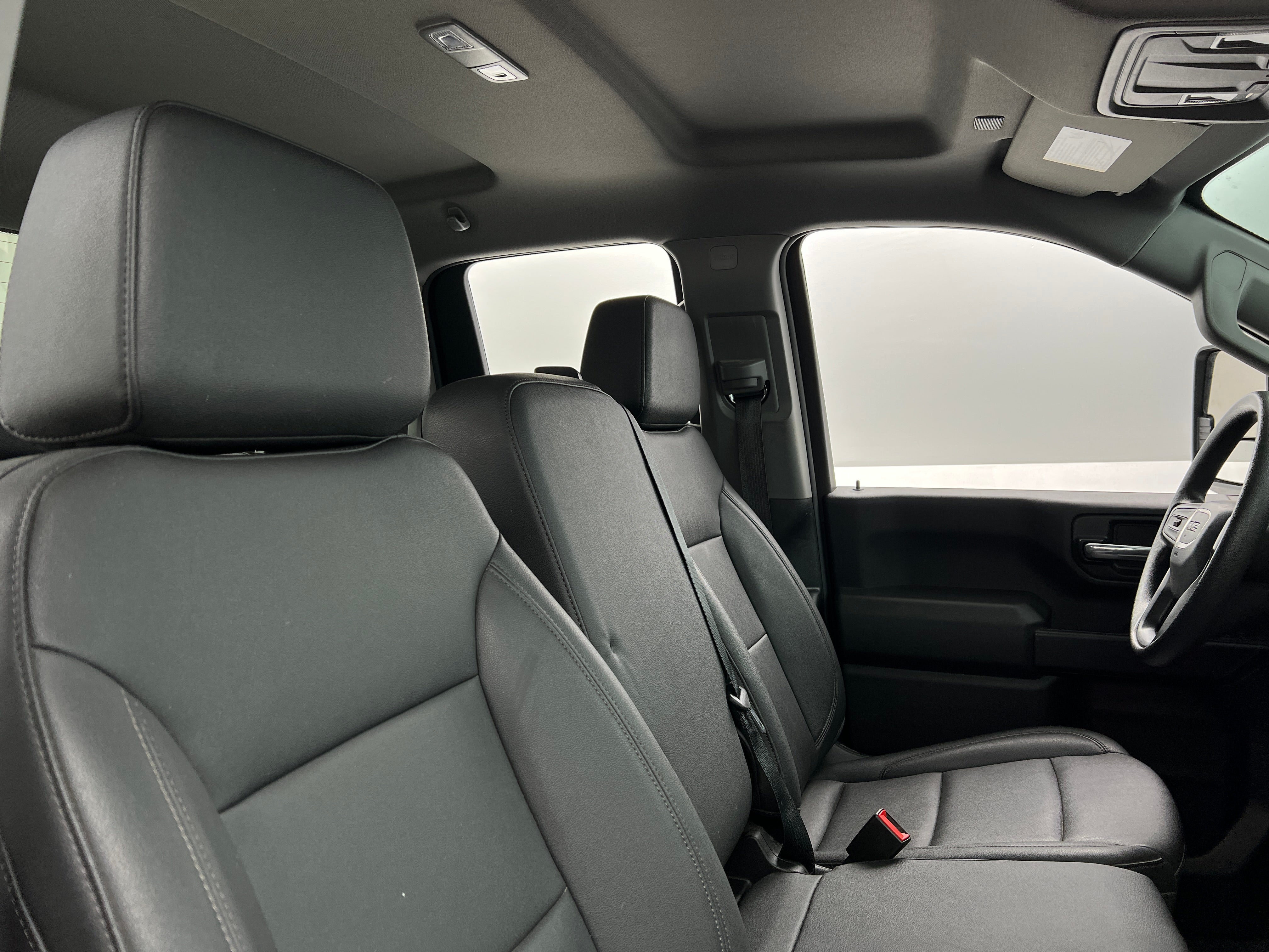 2024 GMC Sierra 2500 Pro 2