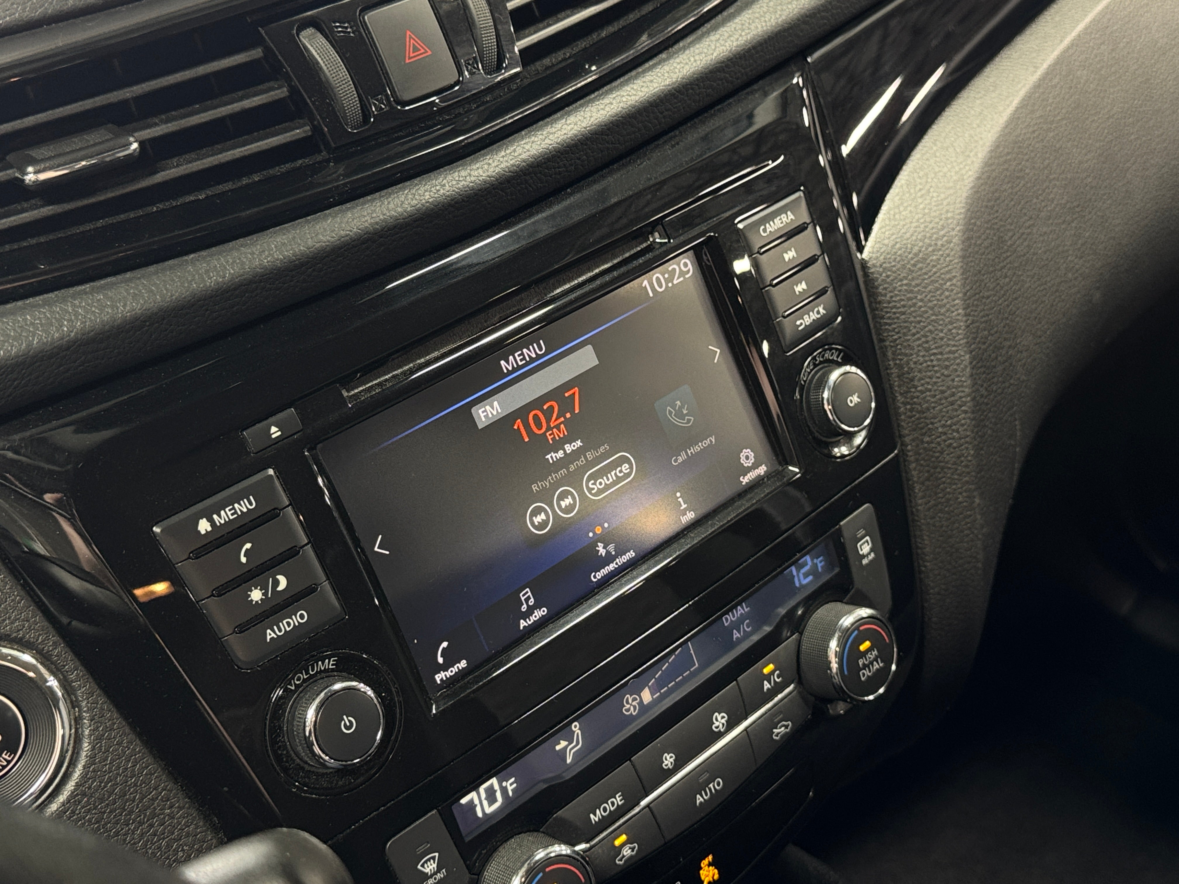 2022 Nissan Rogue Sport SV 4