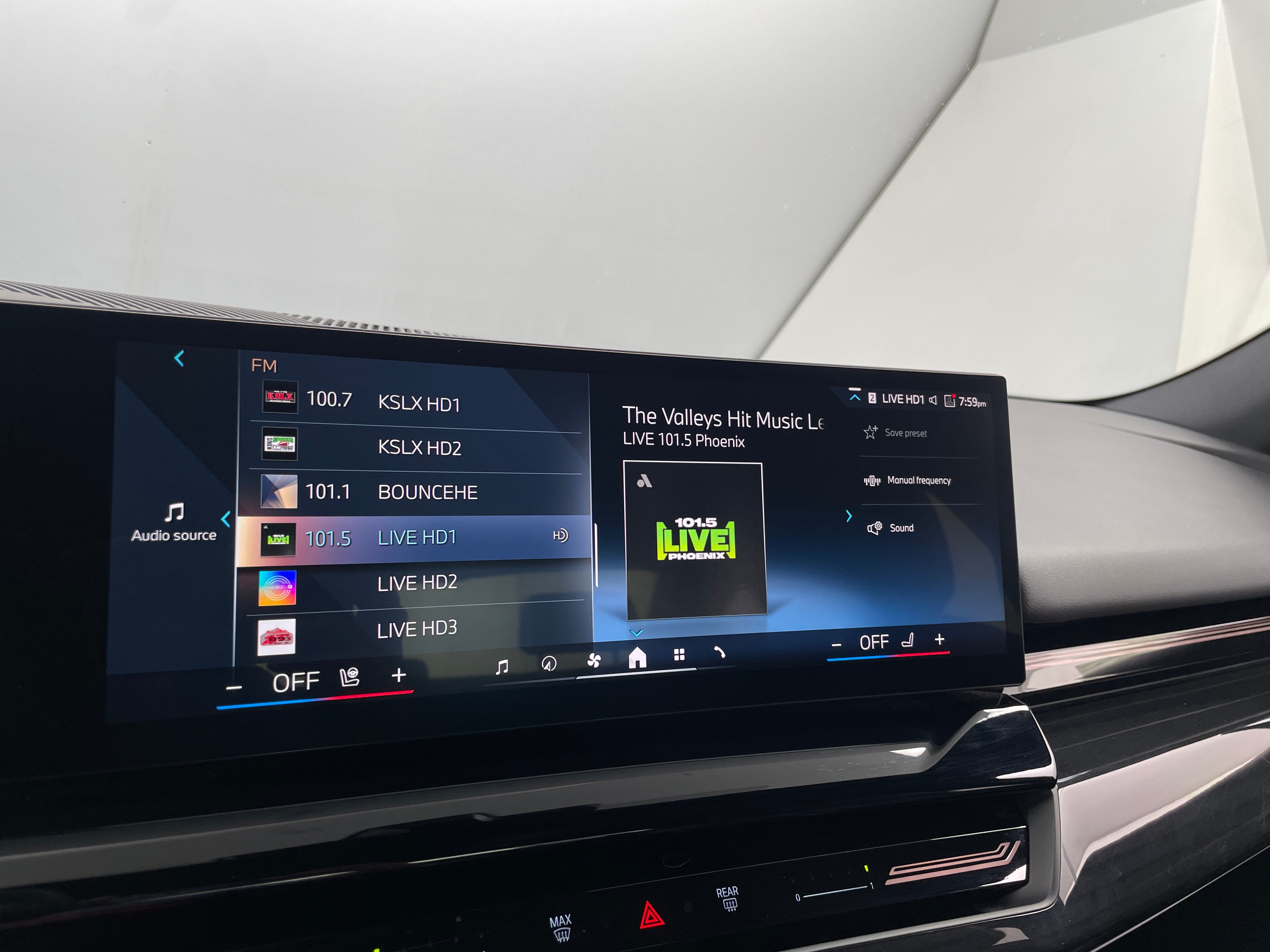 2024 BMW 5 Series 530i xDrive 3
