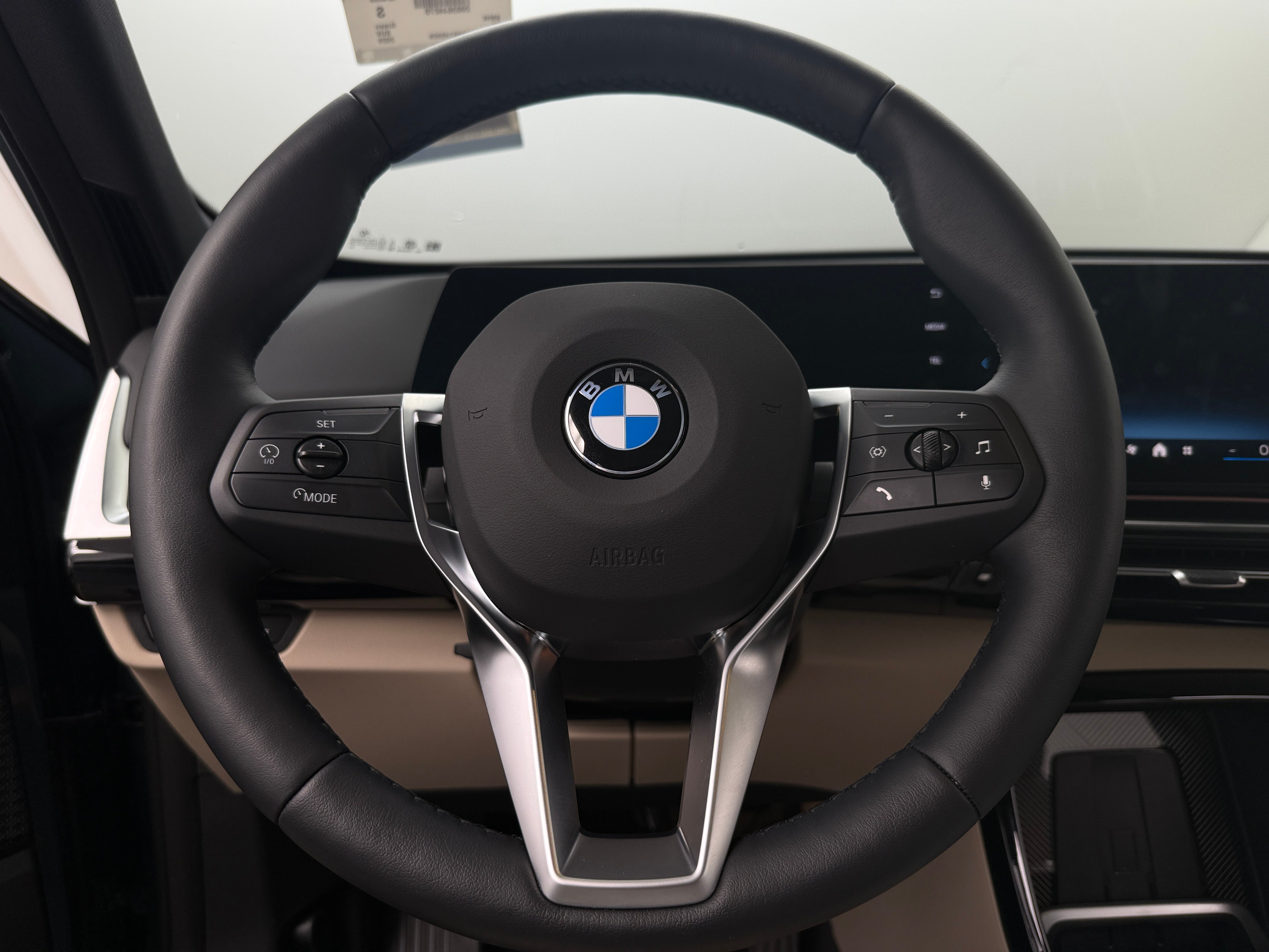 2025 BMW X1 xDrive28i 4