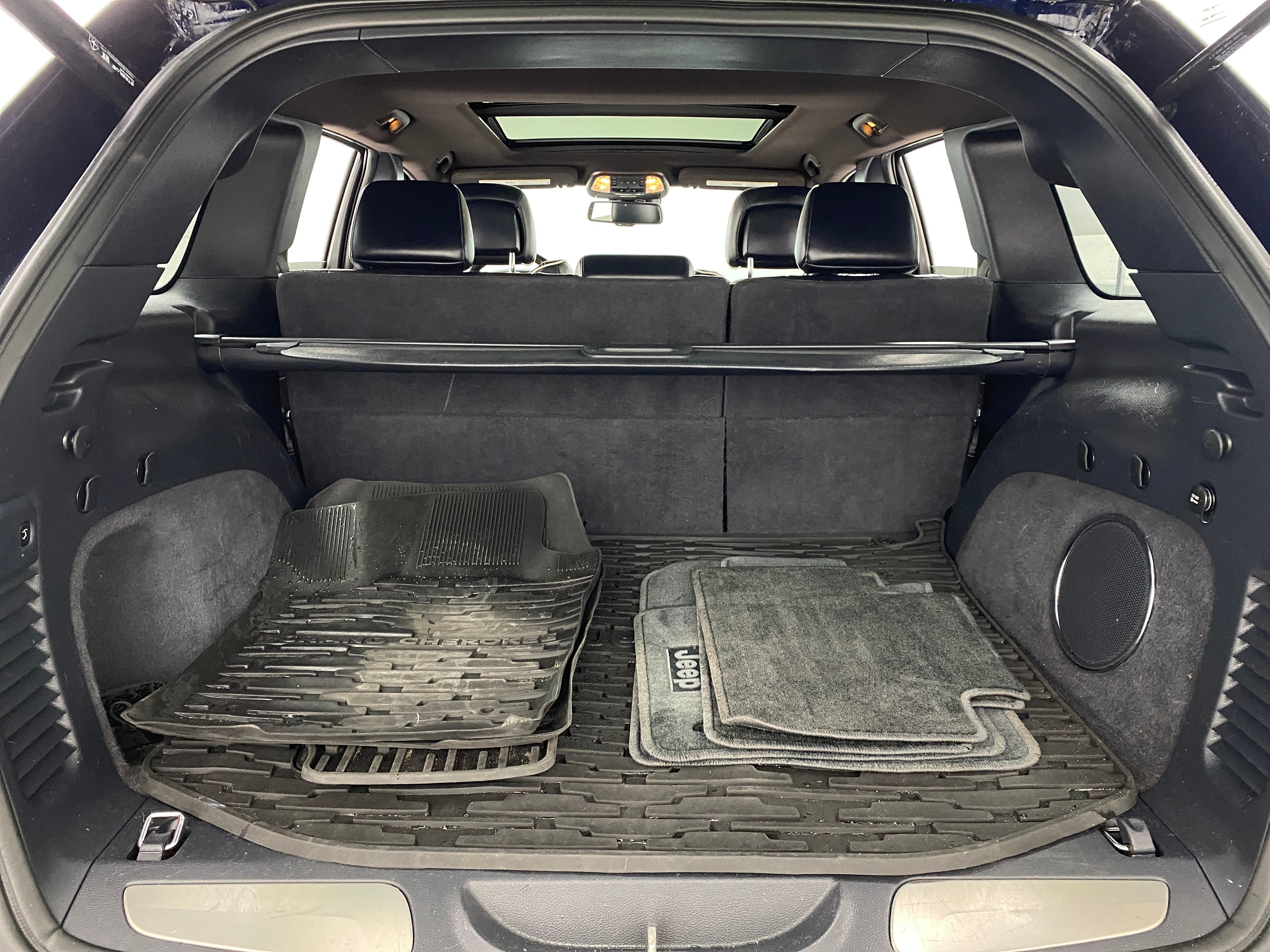 2015 Jeep Grand Cherokee Overland 6