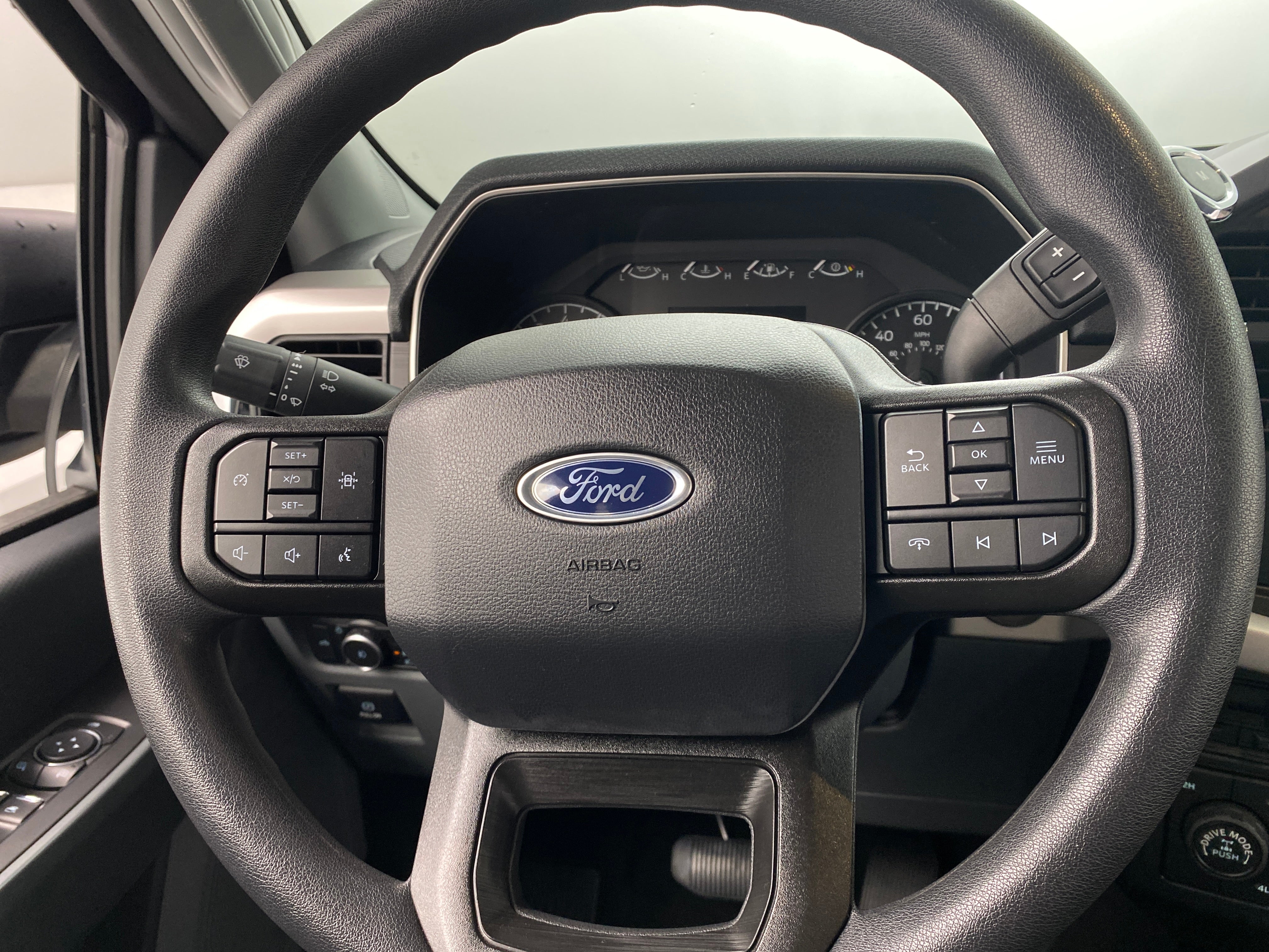 2022 Ford Econoline E-150 5