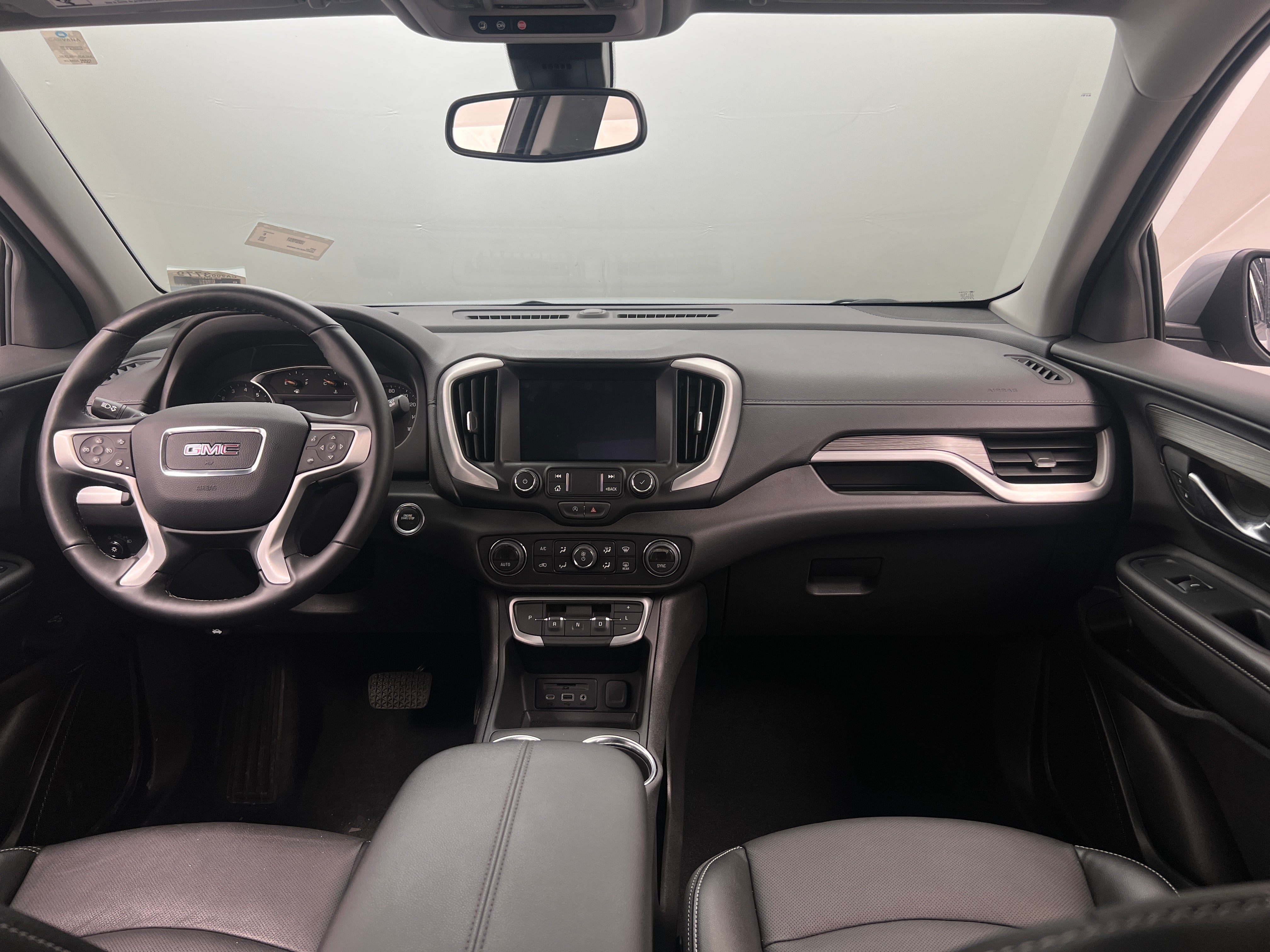 2024 GMC Terrain SLT 2