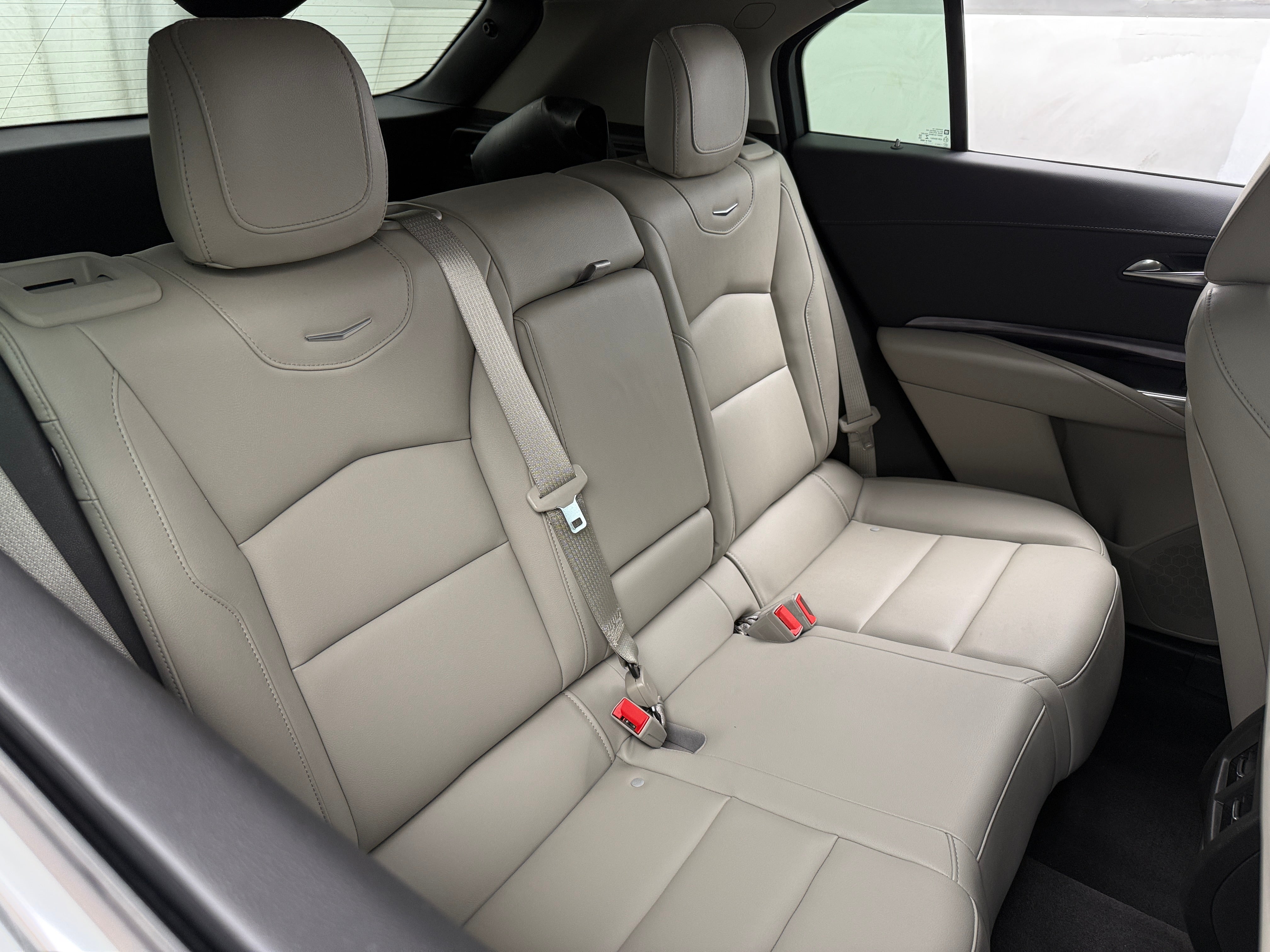 2022 Cadillac XT4 Luxury 6