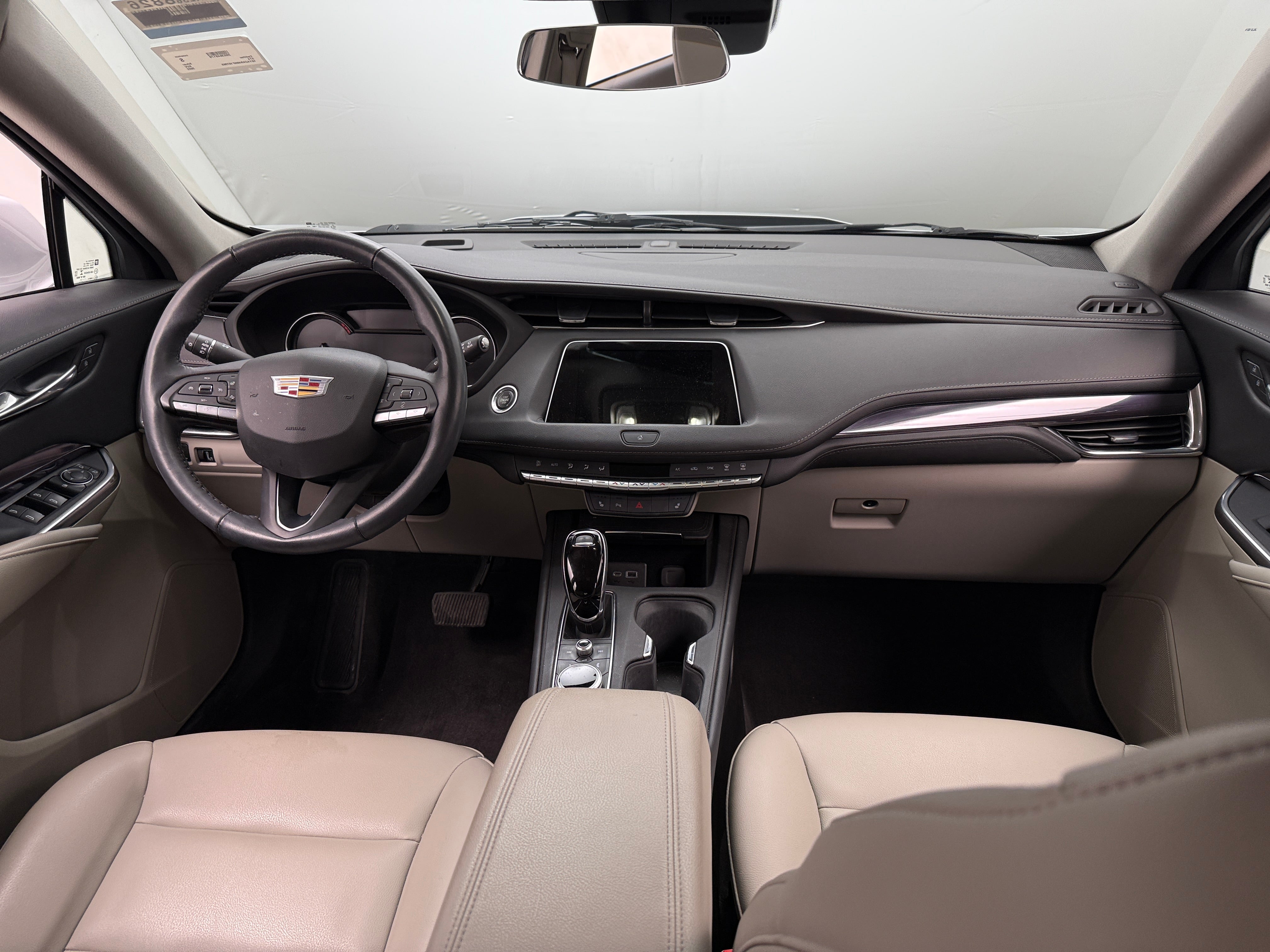 2022 Cadillac XT4 Luxury 3