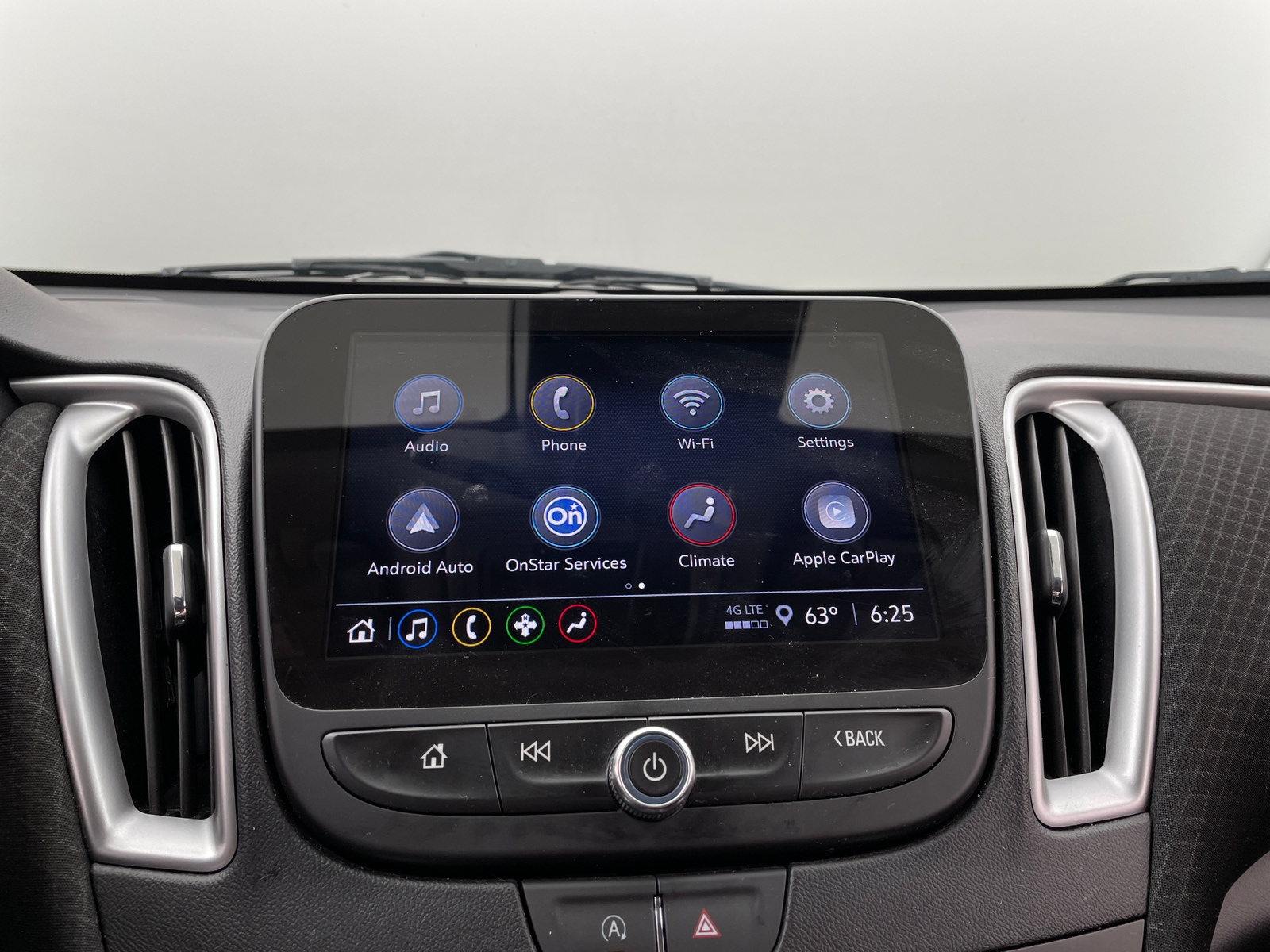 Thumbnail: 2024 Chevrolet Malibu - 4
