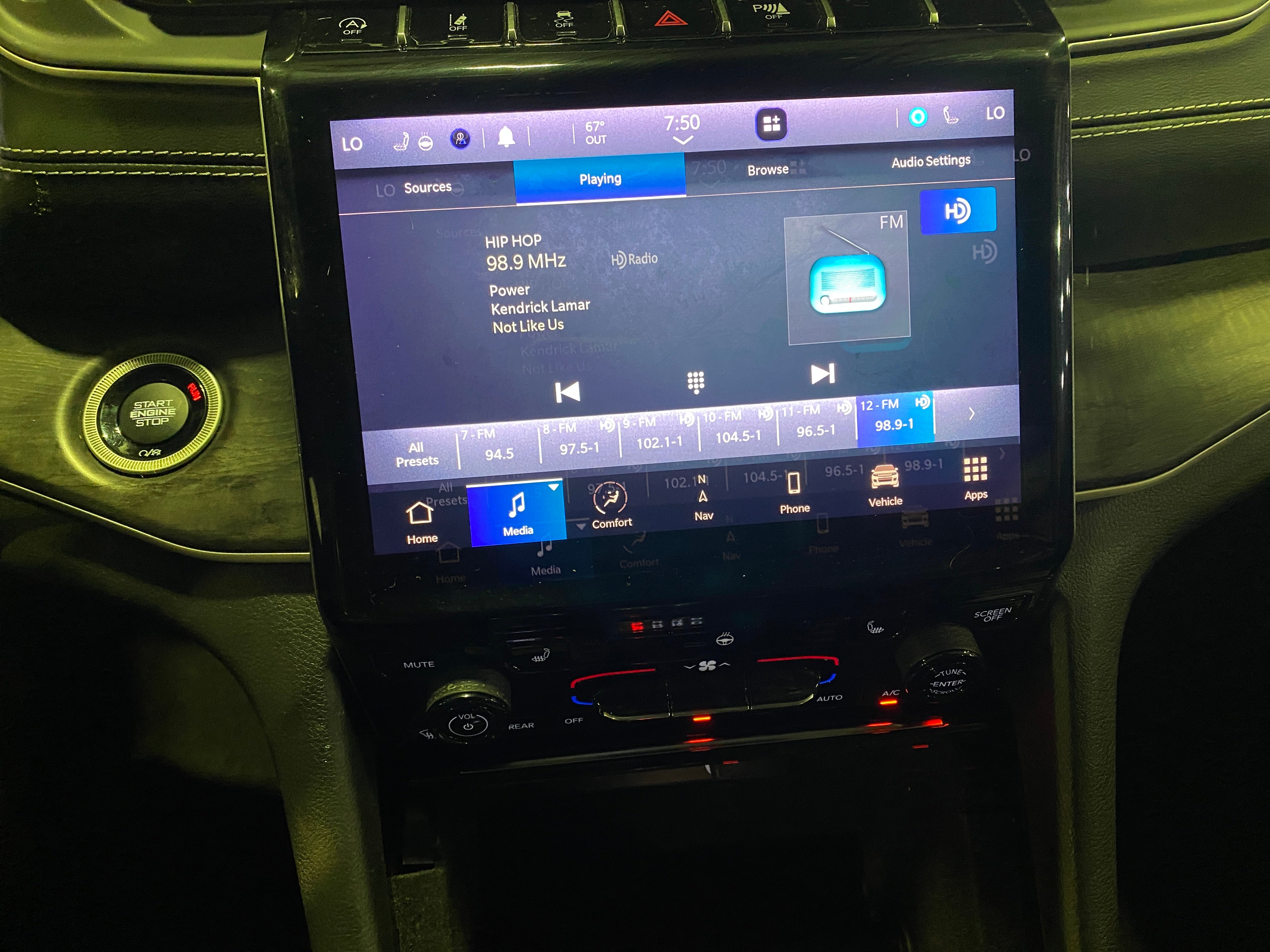2021 Jeep Grand Cherokee L Limited Edition 3