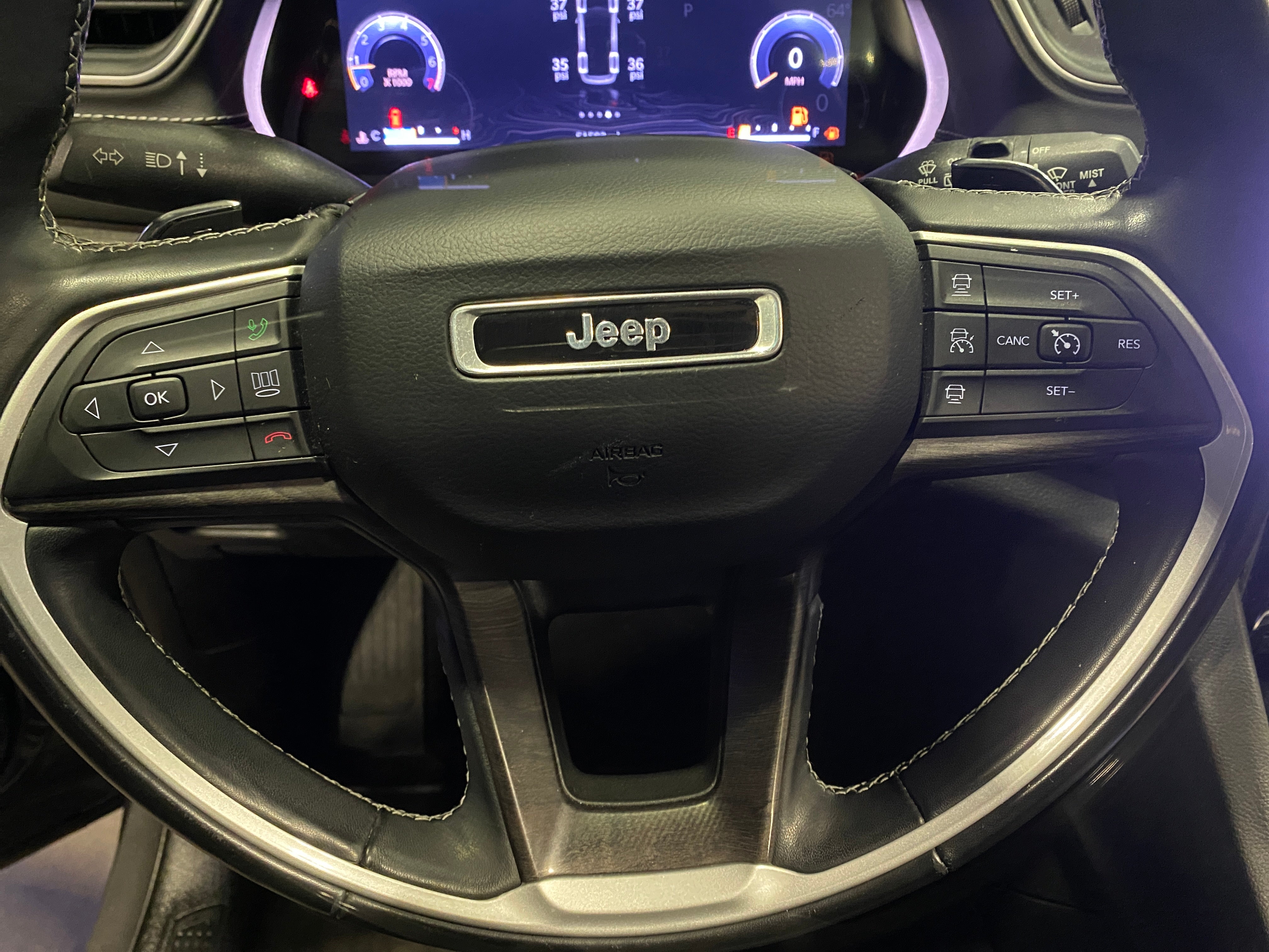2022 Jeep Grand Cherokee Limited Edition 4