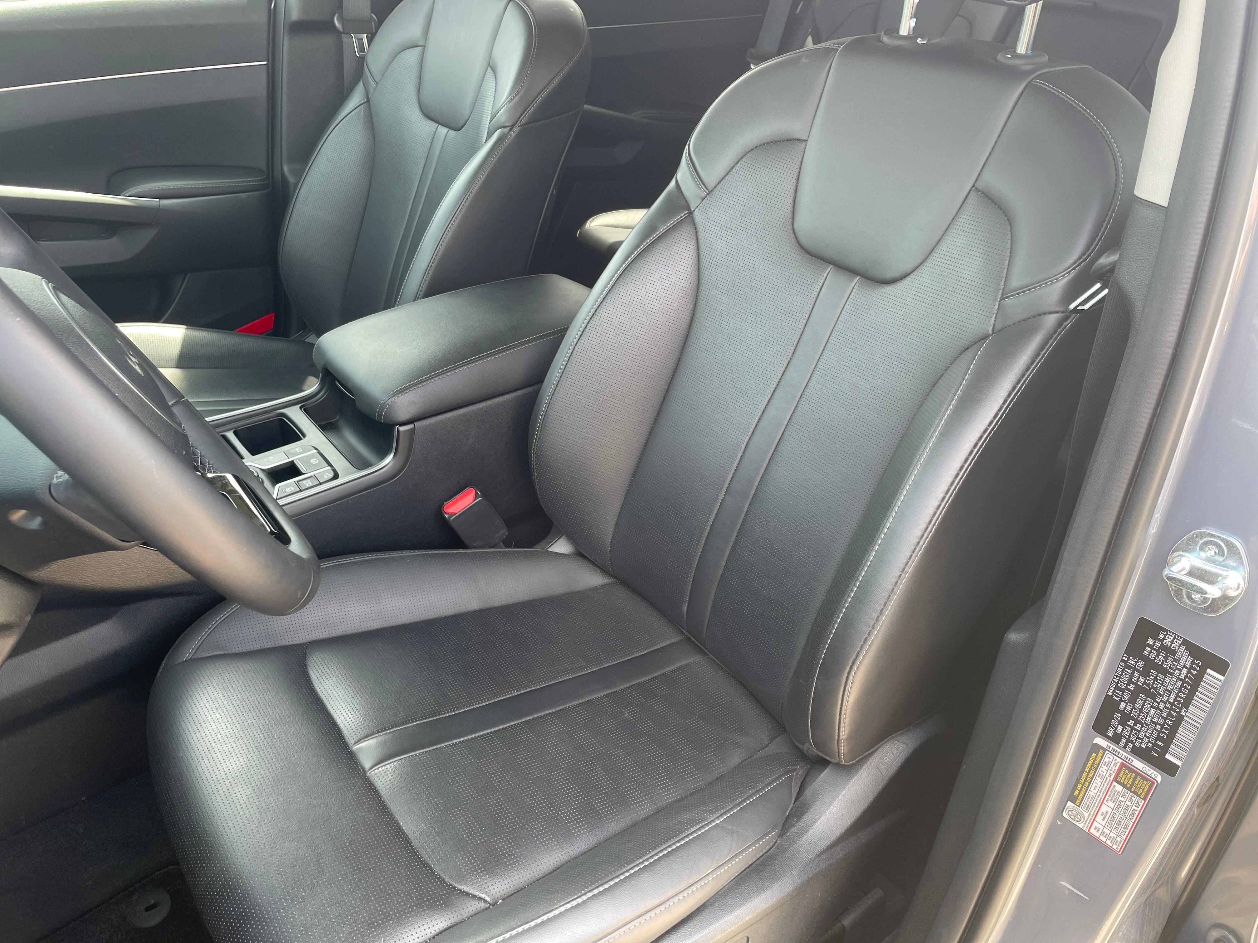 2024 Kia Sorento S 2