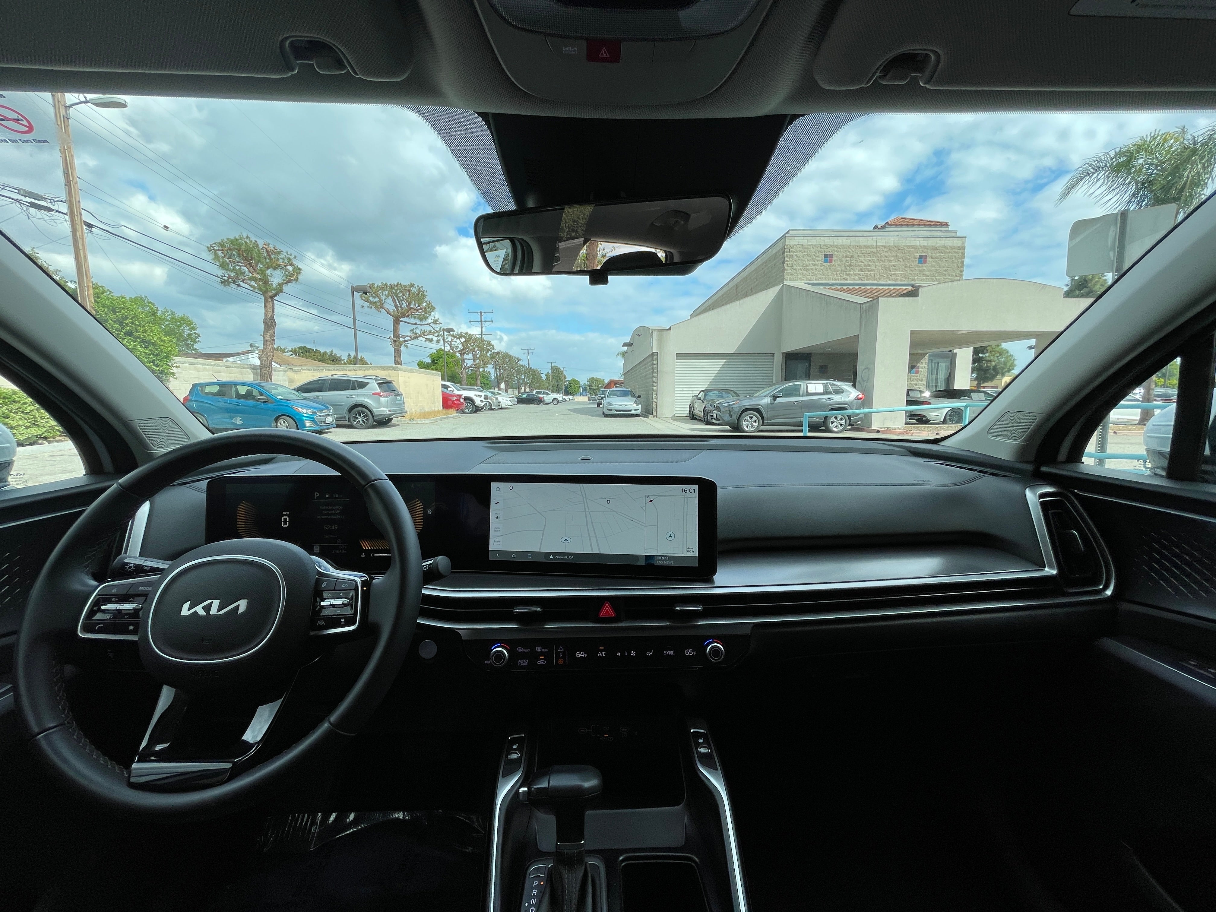 2024 Kia Sorento S 3
